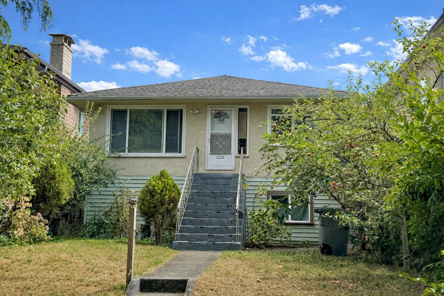 5828 Kerr Street, Vancouver, V5R 4C1 — photo 1