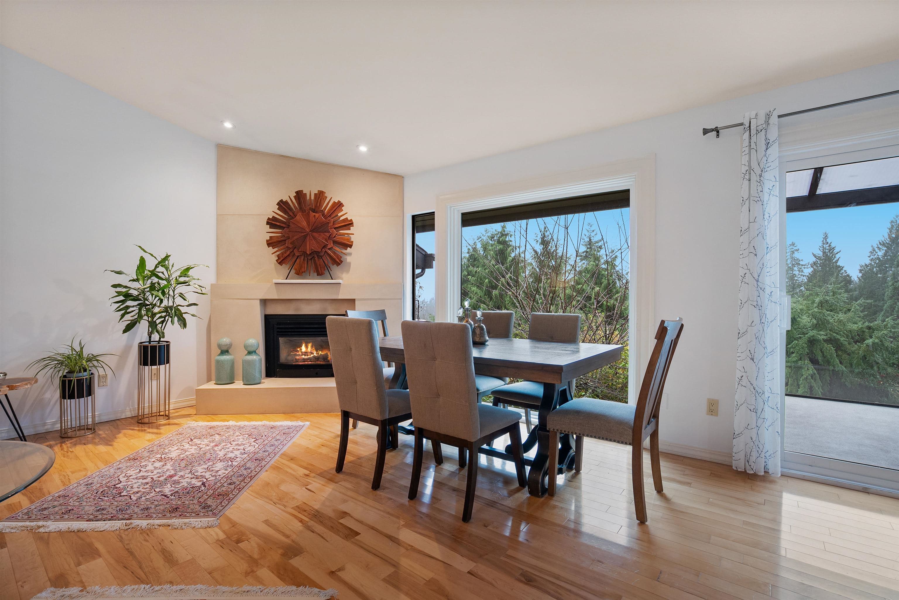 5625 Eagle Court, North Vancouver, V7R 4V5 — photo 4