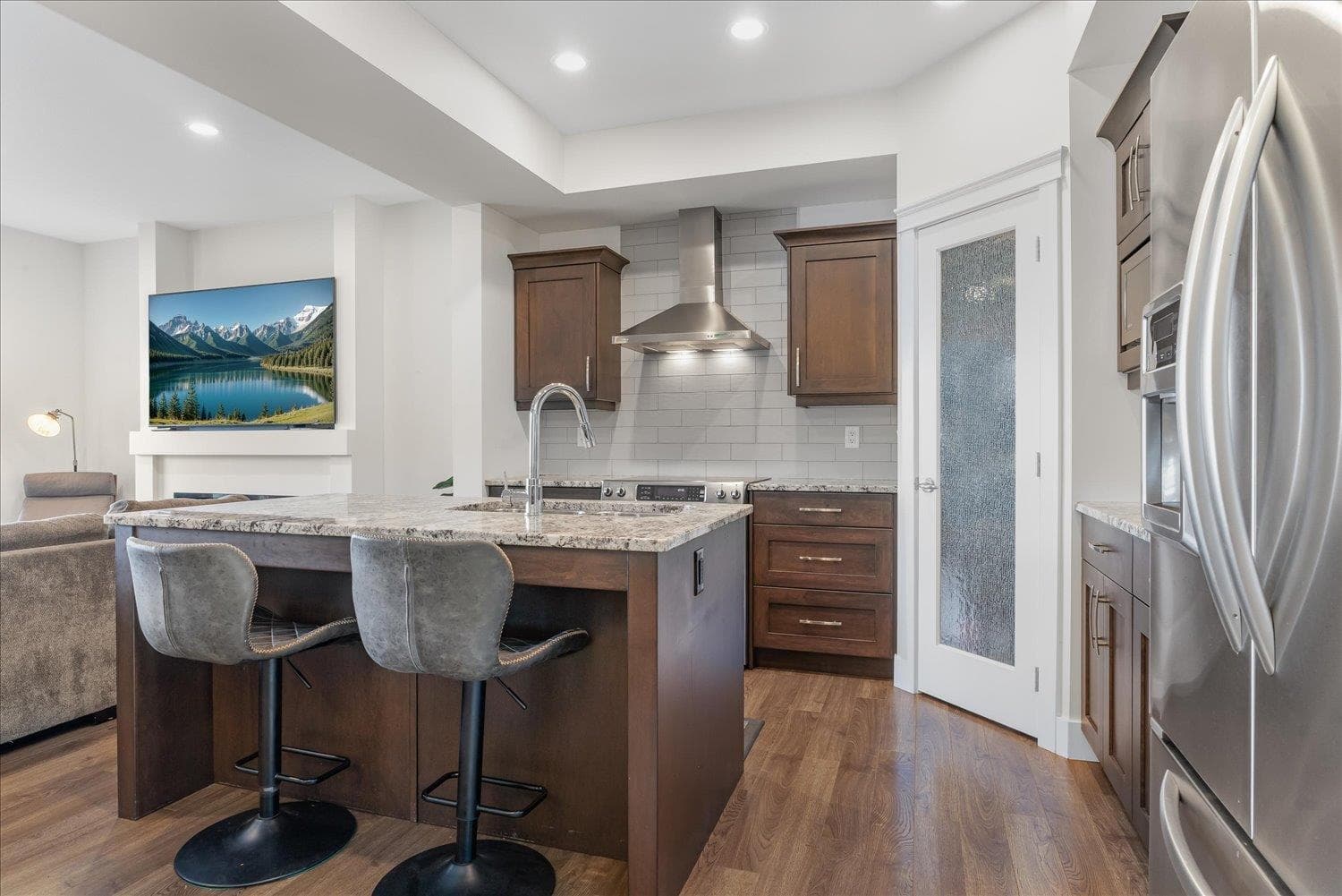 5486 Maclachlan Place, Chilliwack, V2R 0P3 — photo 5