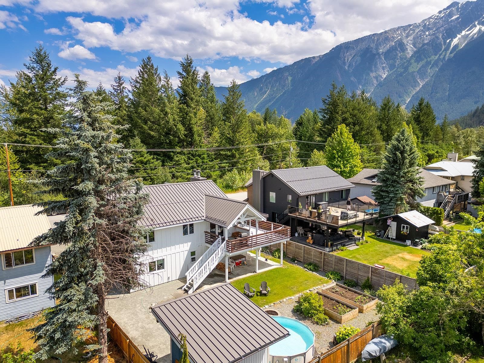7403 Harrow Road, Pemberton, V0N 2L0 — photo 3