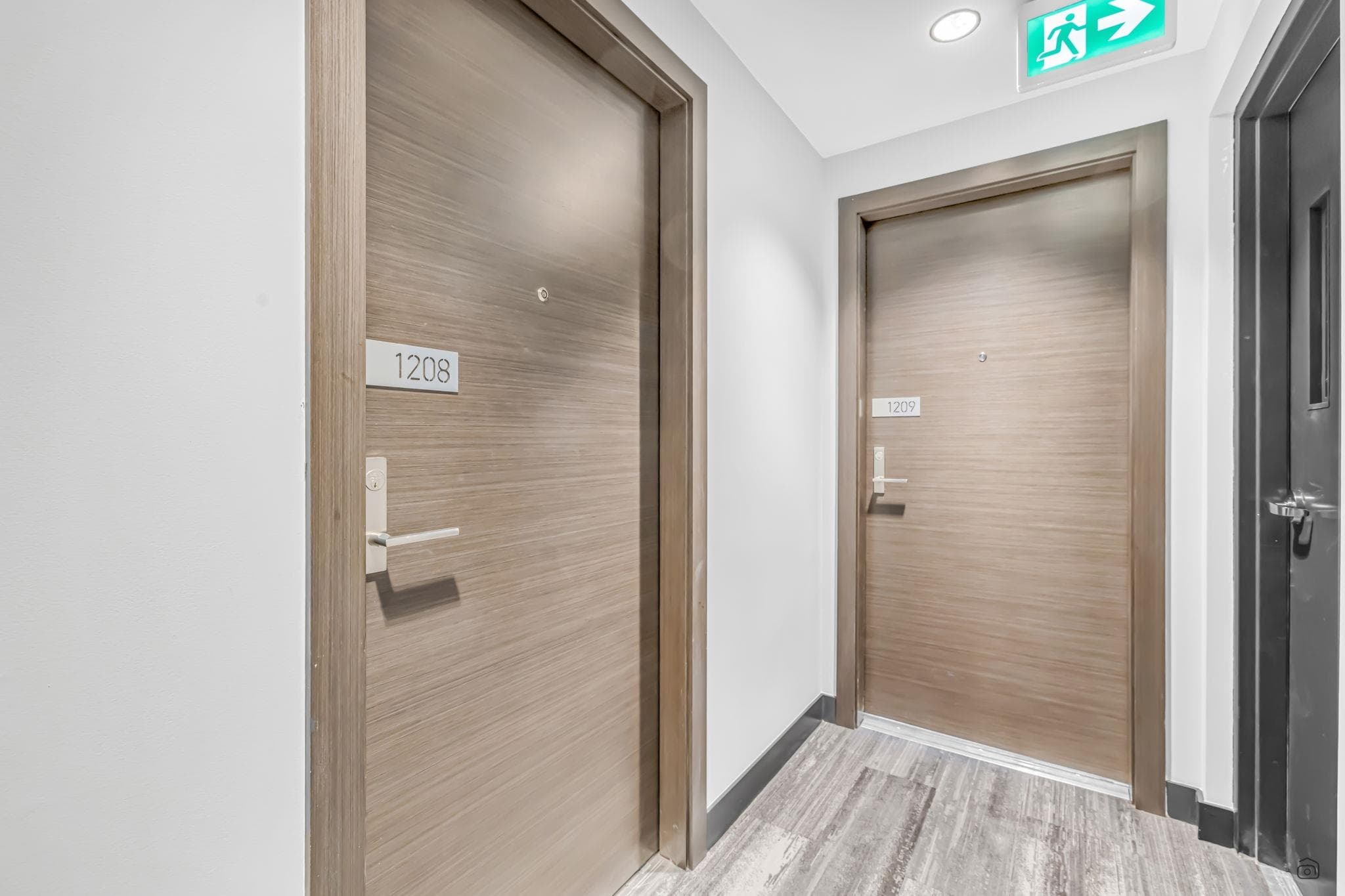 1208 - 10750 135a Street, Surrey, V3T 0V4 — photo 4