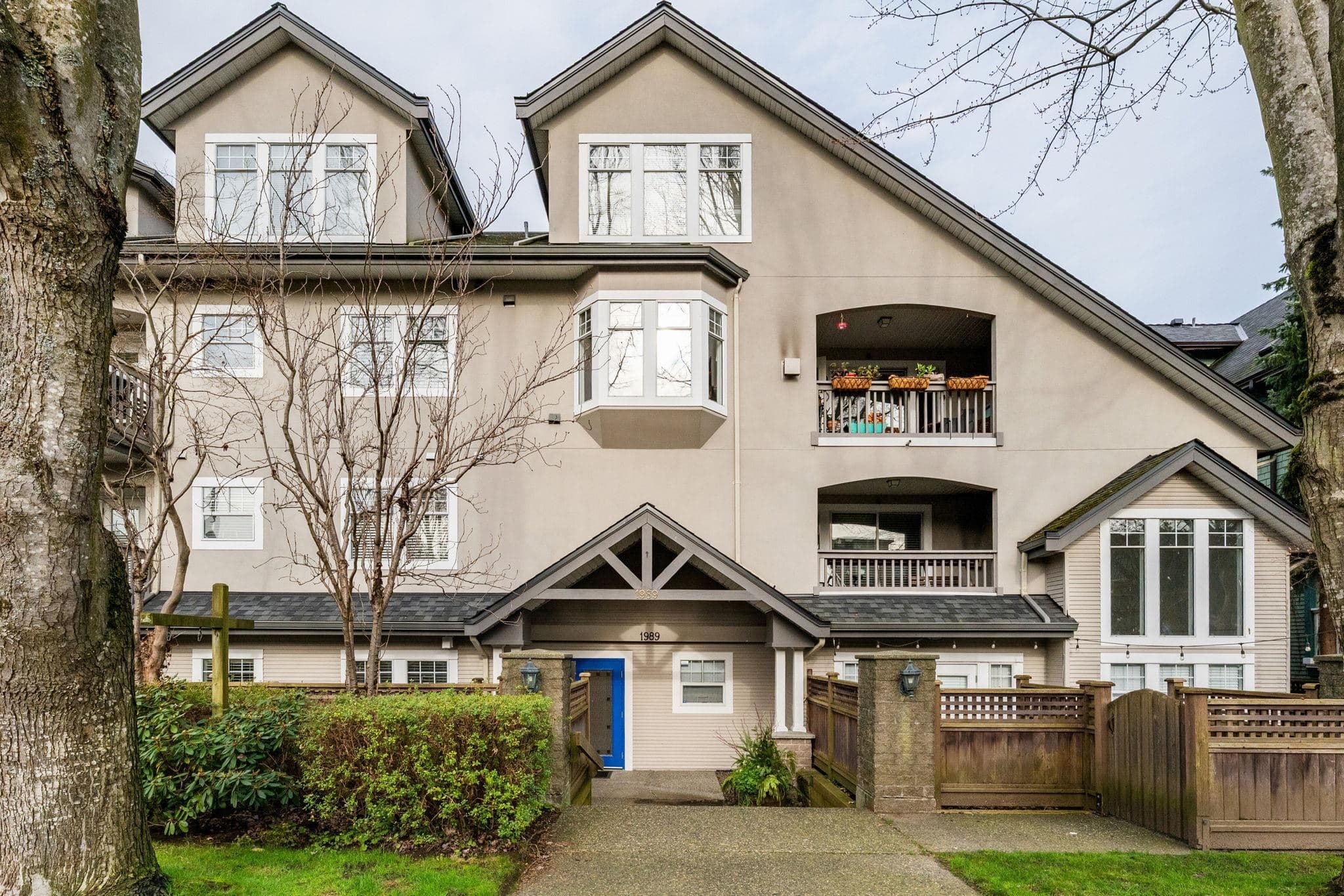 304 - 1989 W 1st Avenue, Vancouver, V6J 1G7 — photo 2