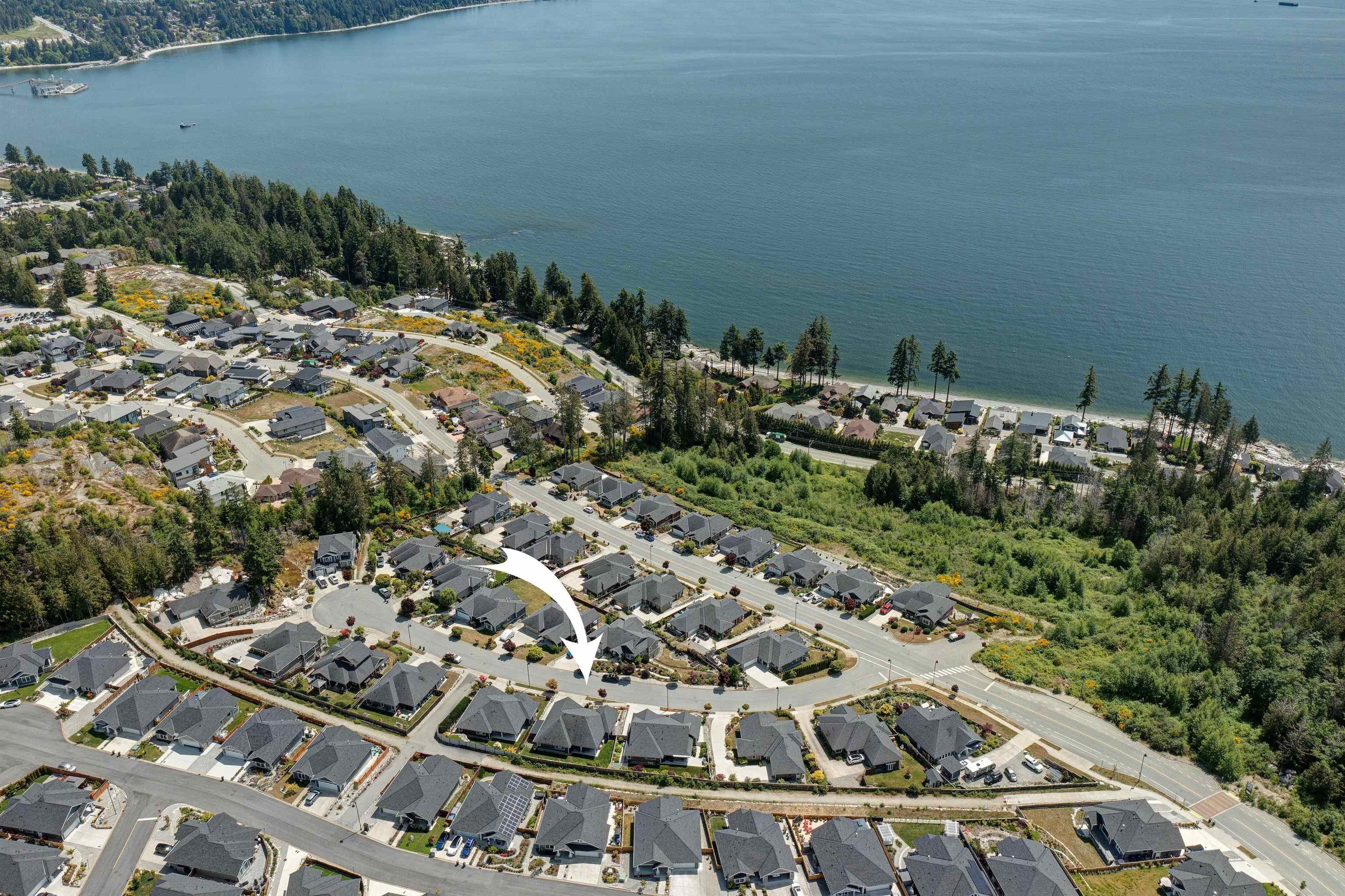 5537 Peregrine Crescent, Sechelt, V7Z 0V5 — photo 3