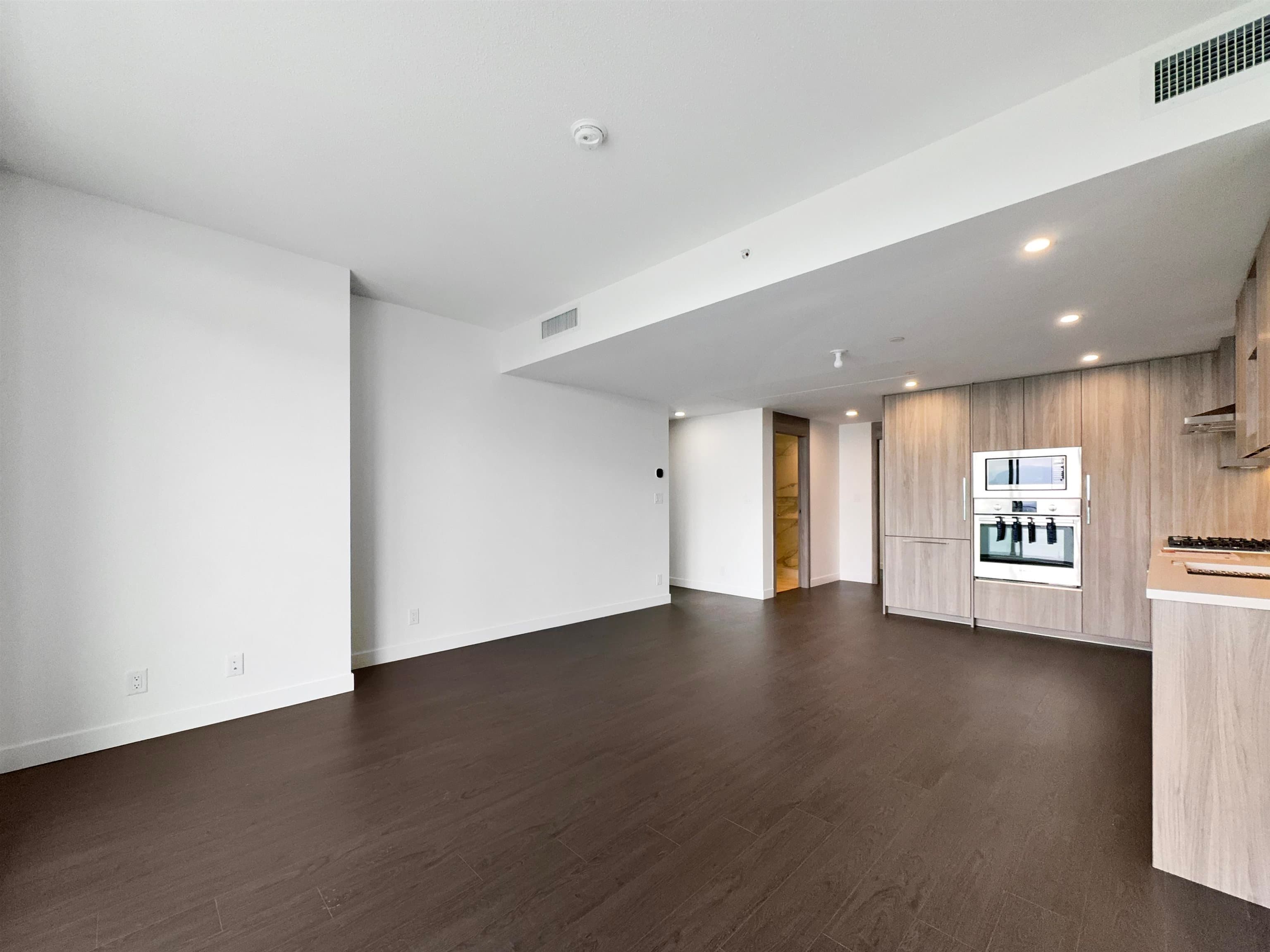 3102 - 13778 100 Avenue, Surrey, V3T 0V3 — photo 2