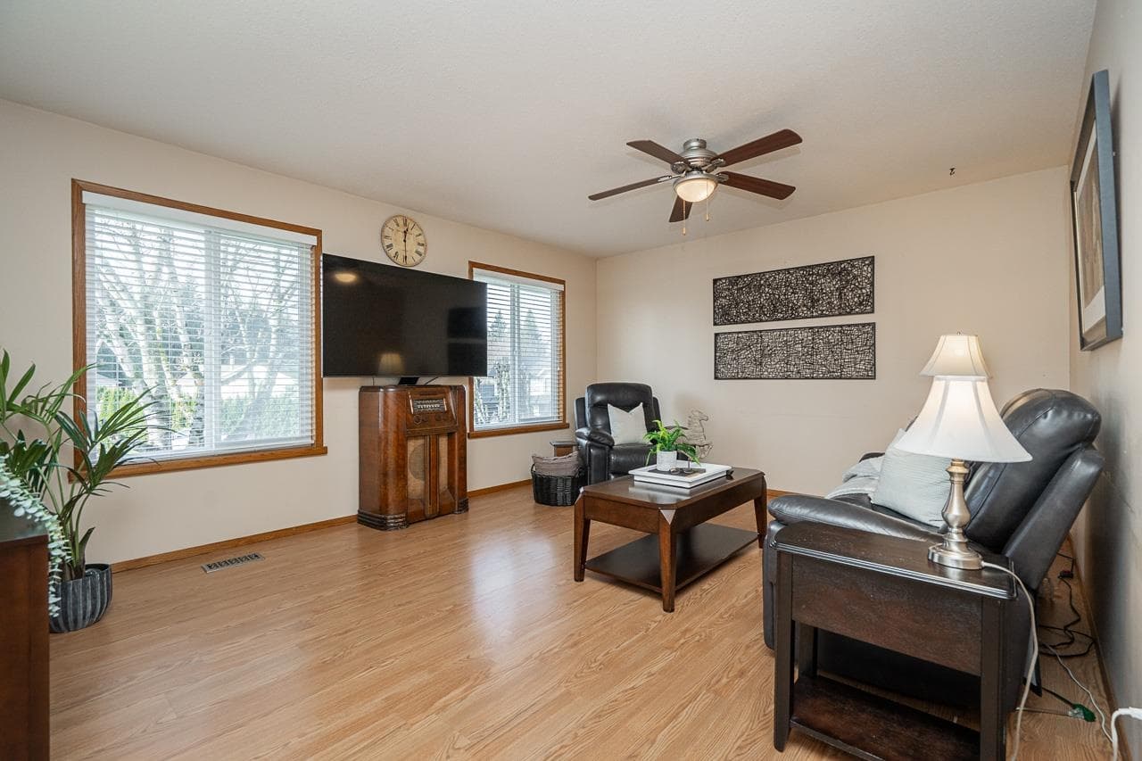 33222 Eastview Place, Abbotsford, V2S 6W3 — photo 5
