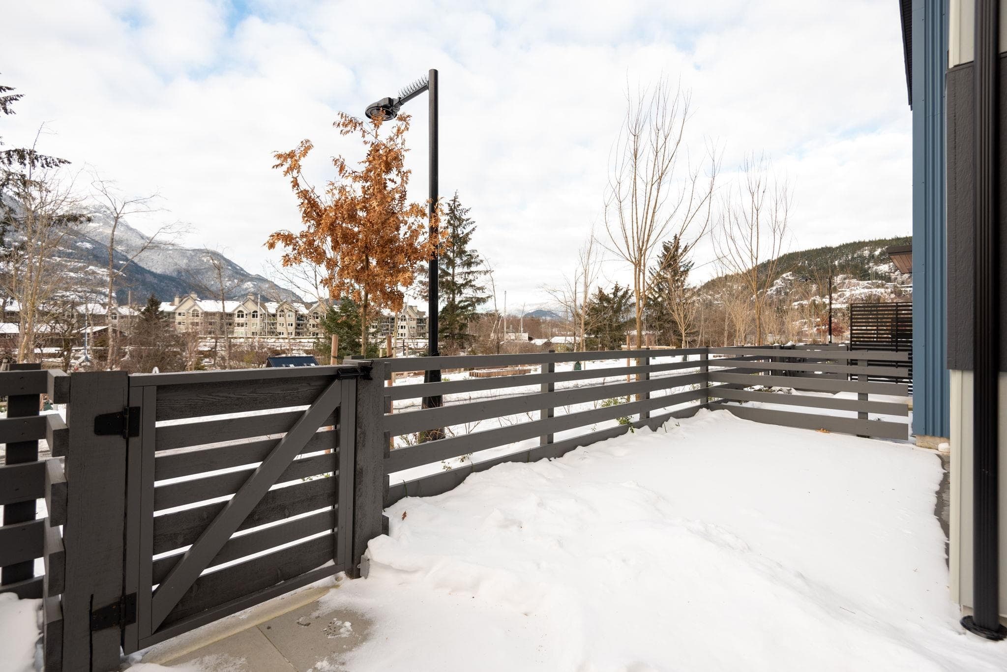 38073 Helm Way, Squamish, V8B 1A8 — photo 4