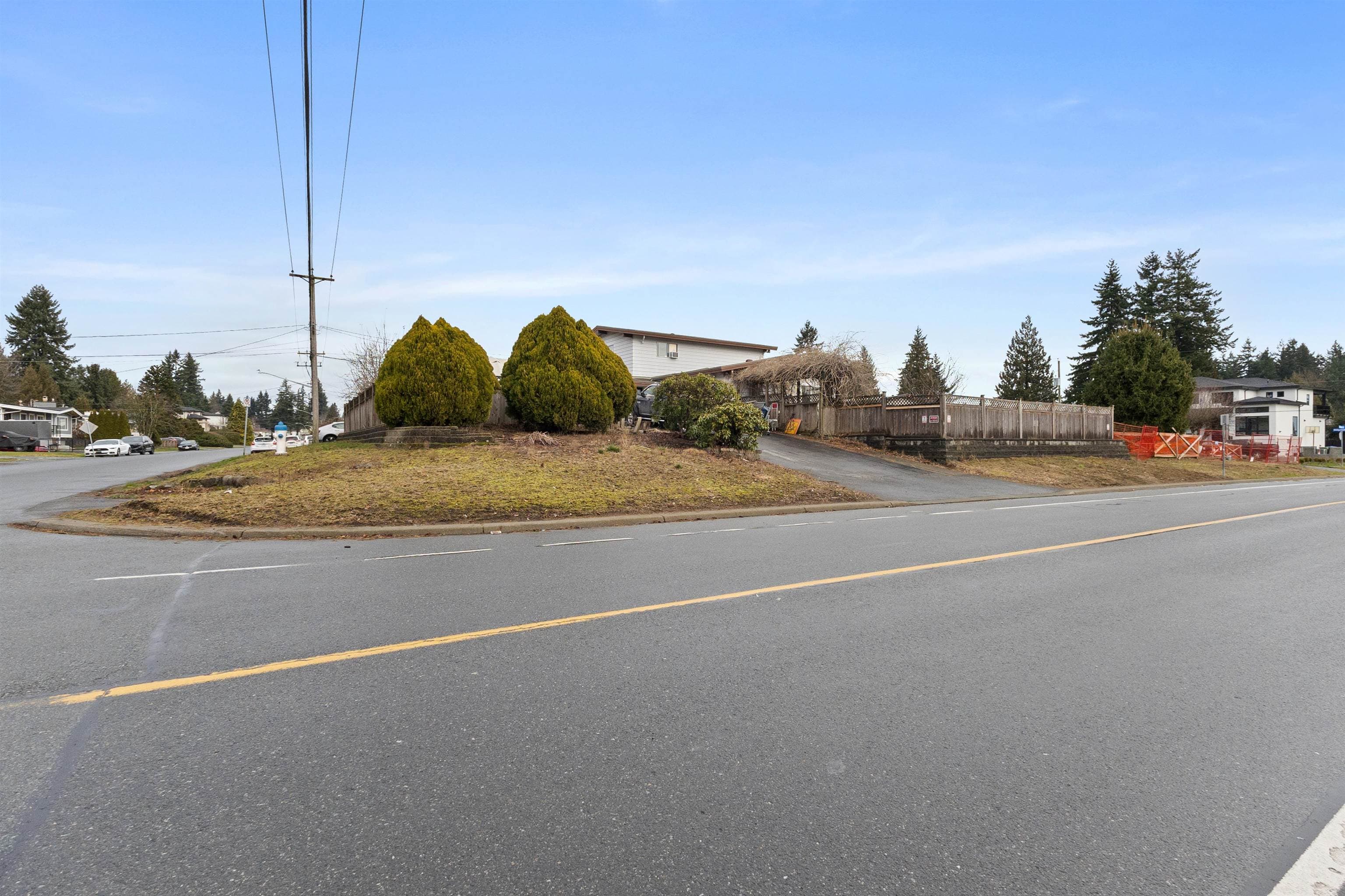 32555 Bevan Avenue, Abbotsford, V2T 3X5 — photo 2