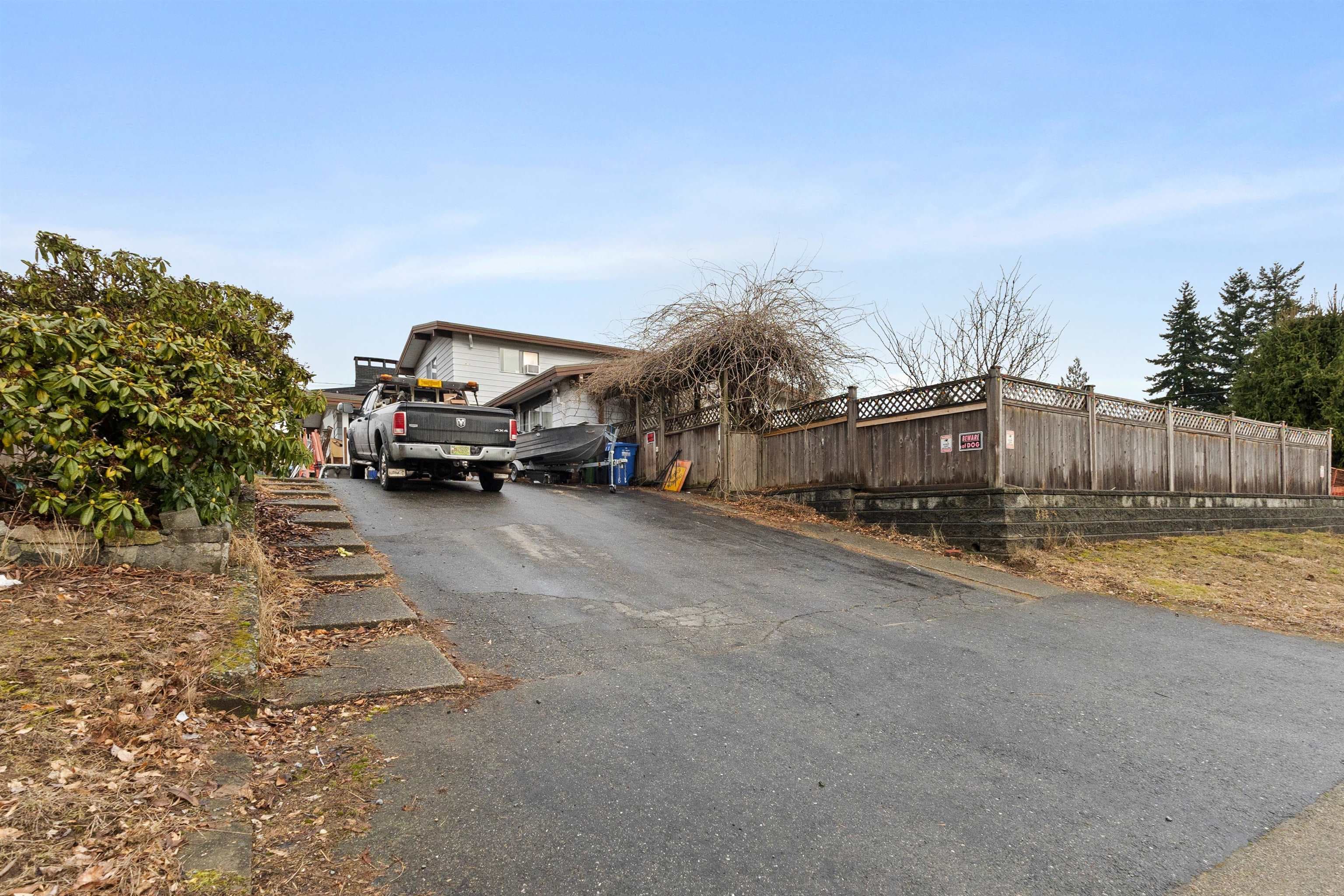32555 Bevan Avenue, Abbotsford, V2T 3X5 — photo 3