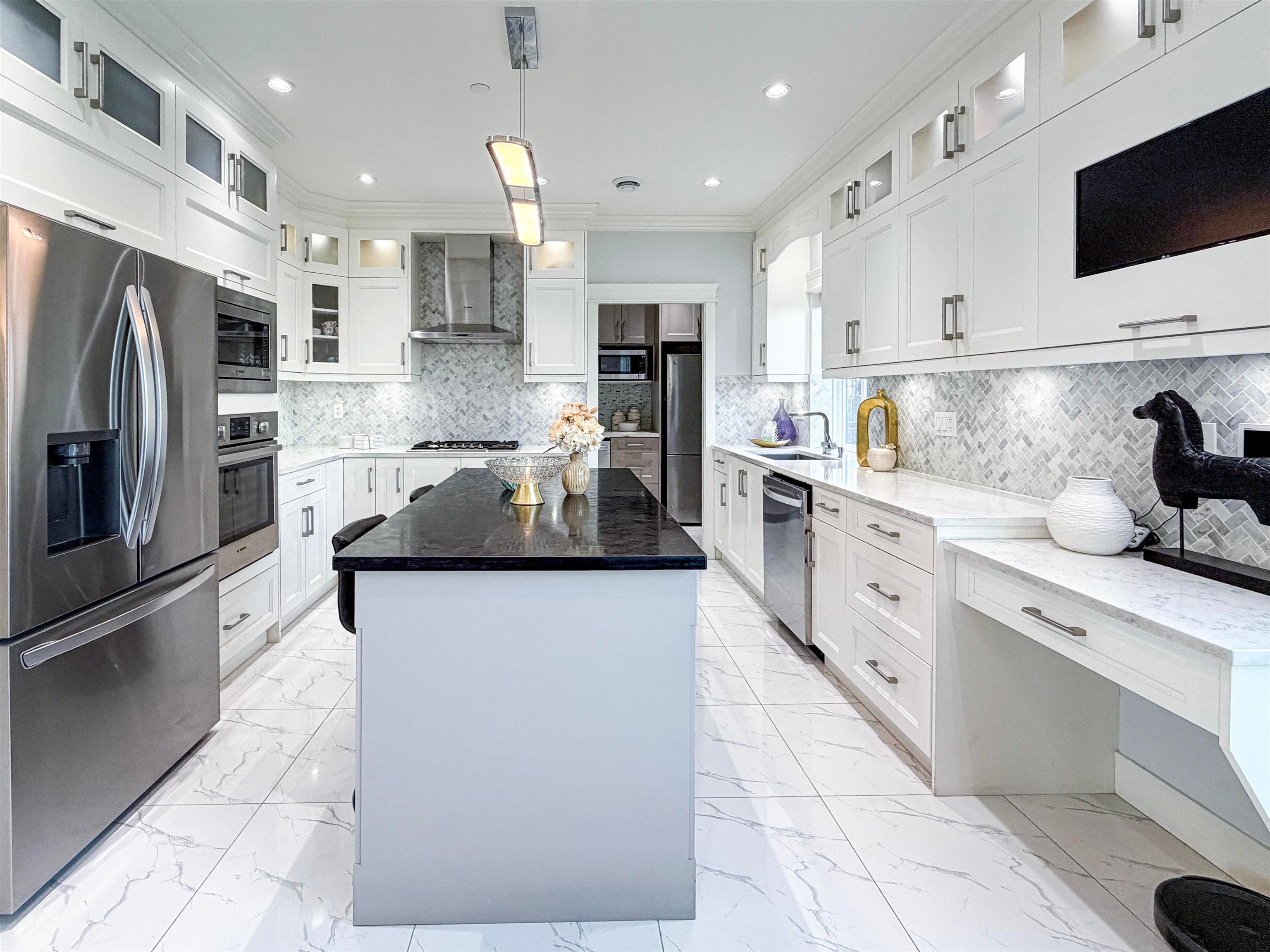 5626 Elizabeth Street, Vancouver, V5Y 3J9 — photo 5
