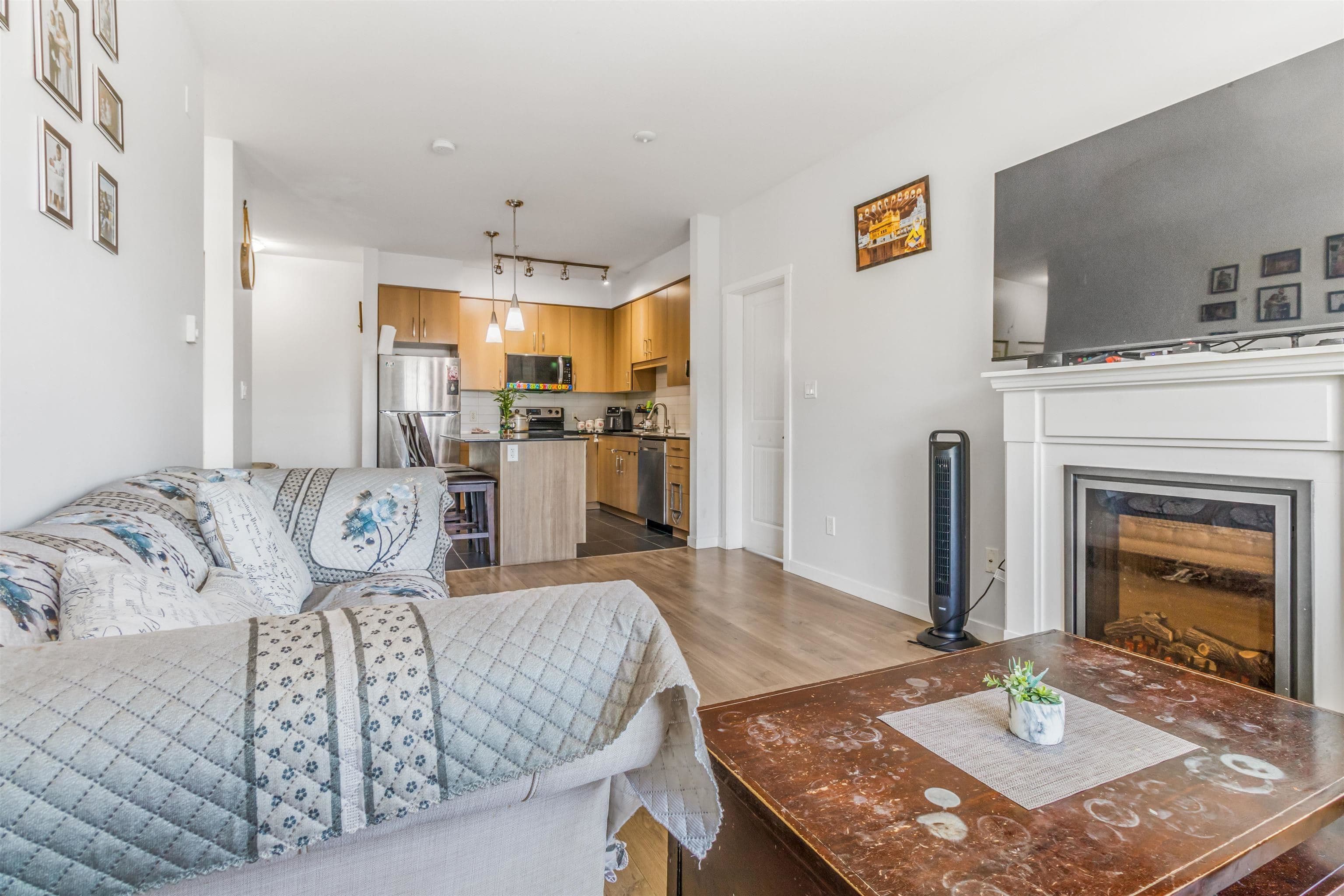 306 - 22290 North Avenue, Maple Ridge, V2X 8Z8 — photo 4