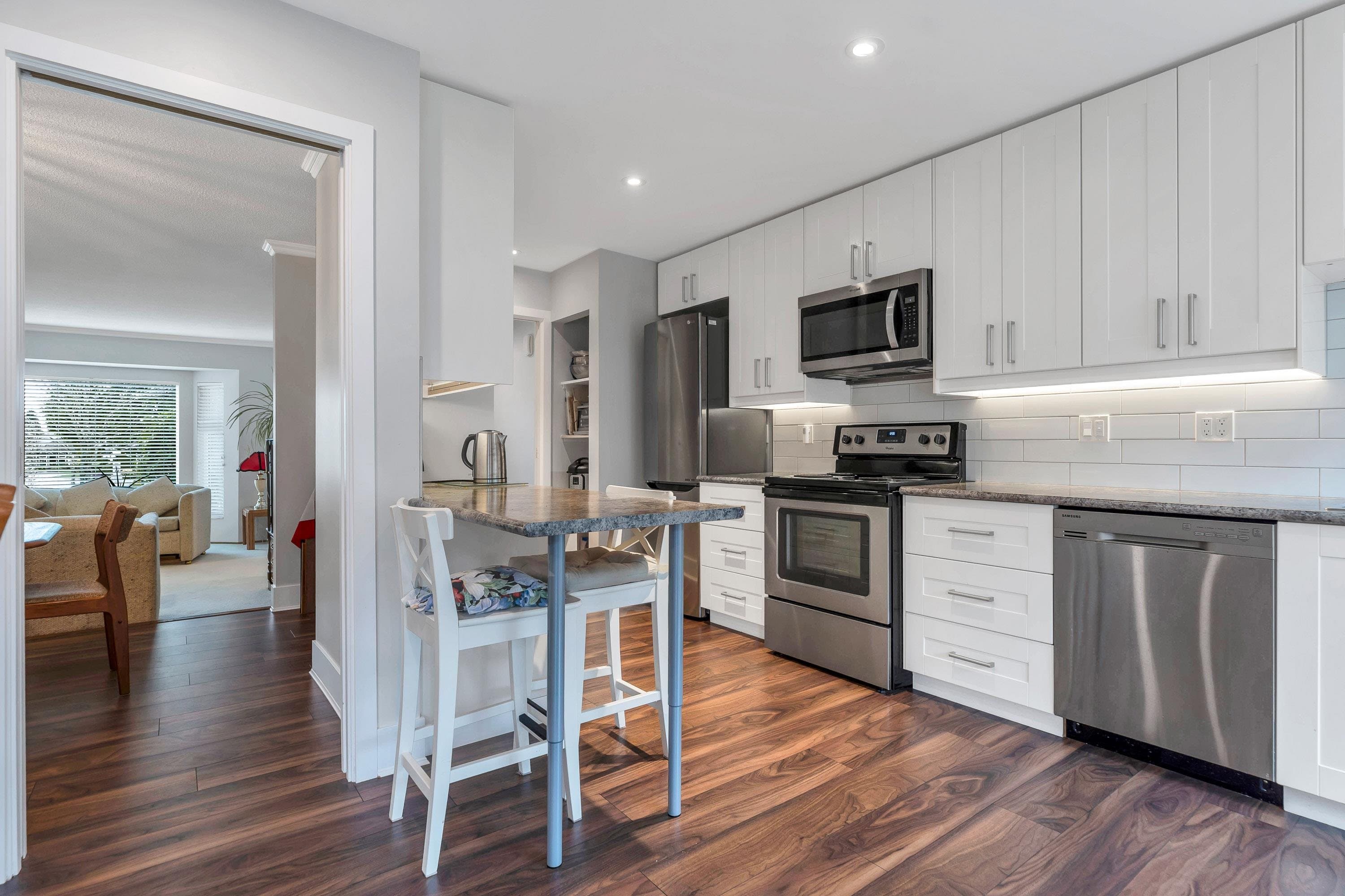 14243 19a Avenue, Surrey, V4A 7X7 — photo 1