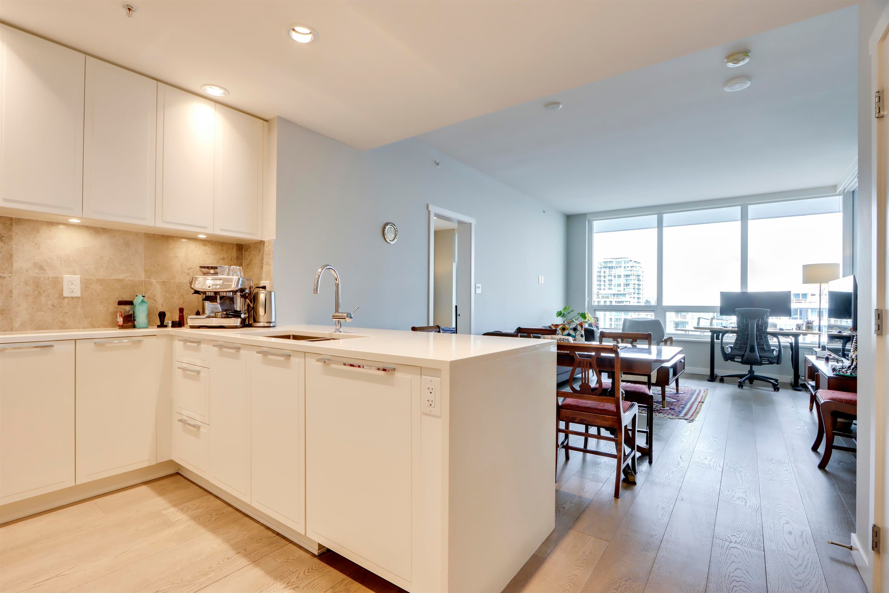 1208 - 118 Carrie Cates Court, Vancouver, V7M 0G6 — photo 2