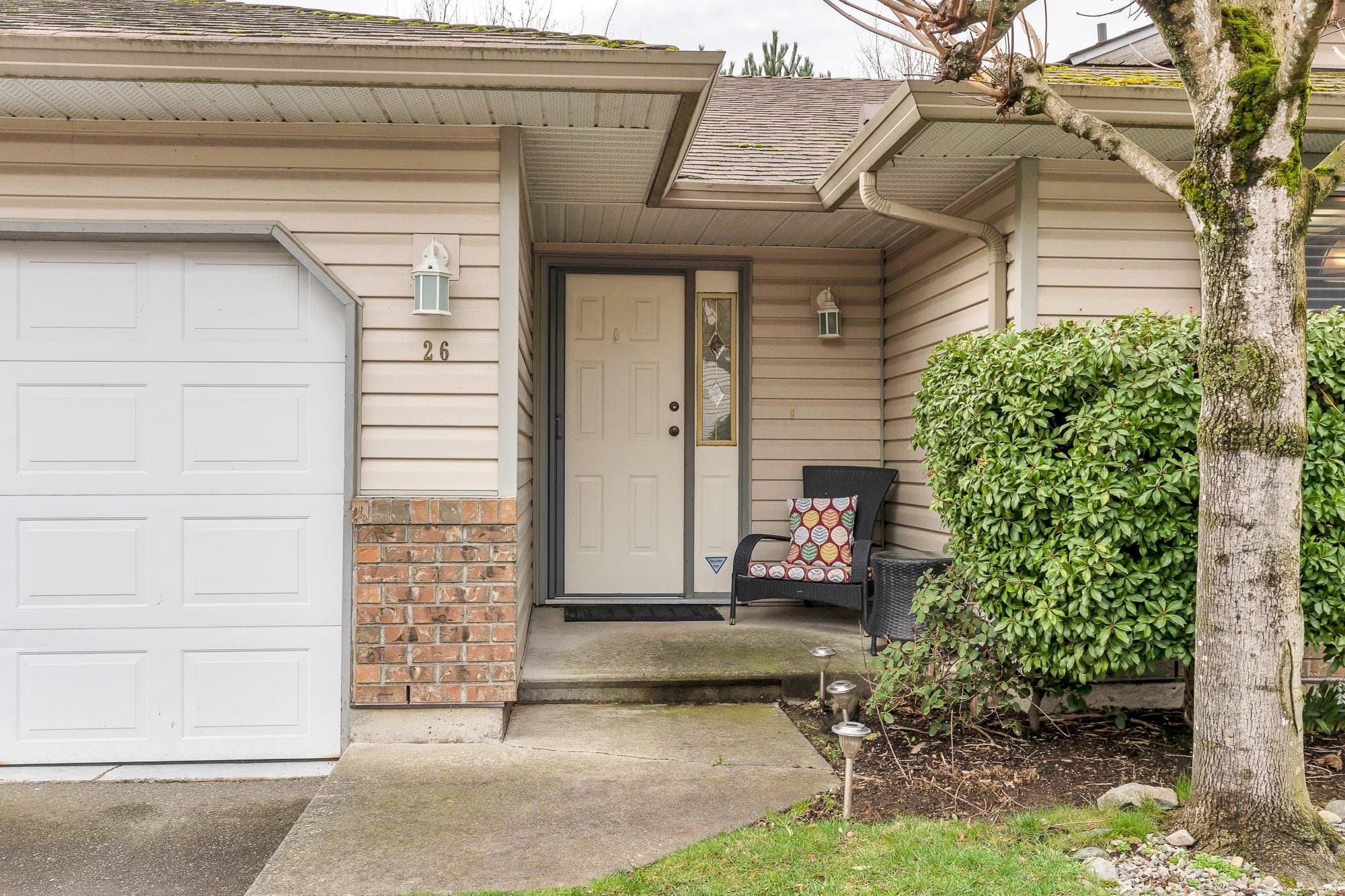 26 - 2023 Winfield Drive, Abbotsford, V3G 1K5 — photo 2