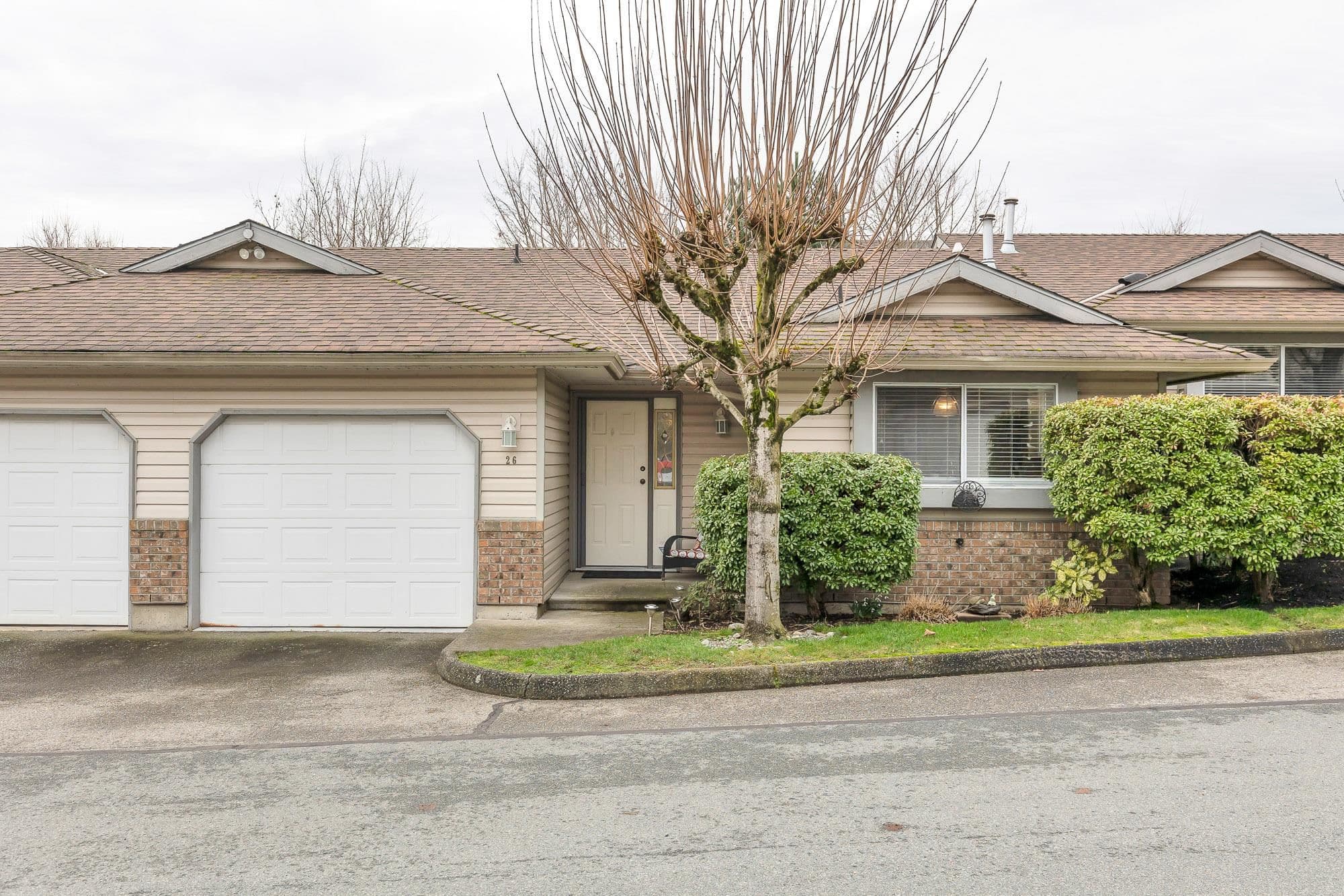 26 - 2023 Winfield Drive, Abbotsford, V3G 1K5 — photo 1