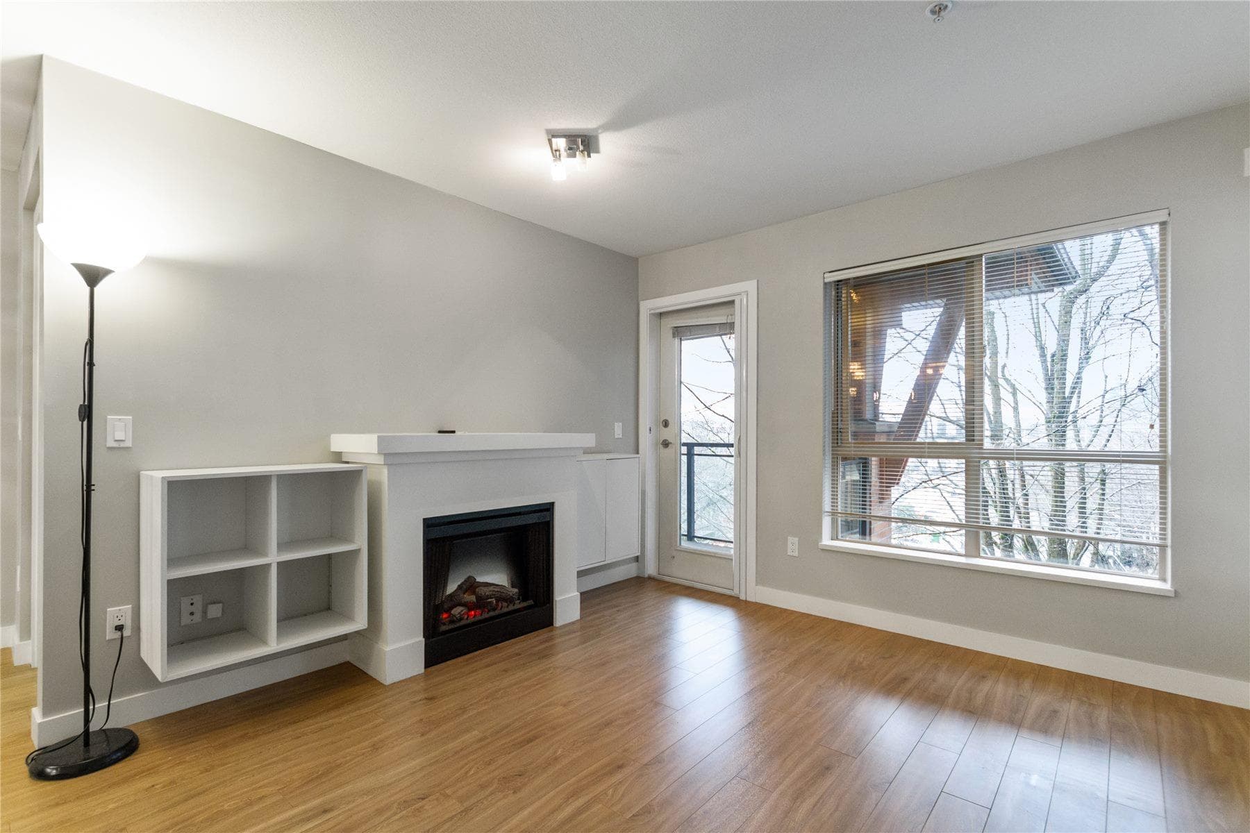 310 - 1633 Mackay Avenue, North Vancouver, V7P 0A2 — photo 3