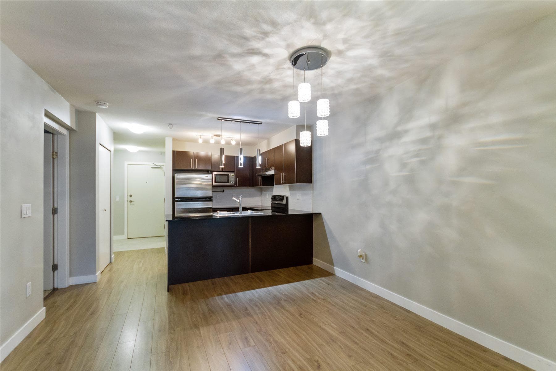 310 - 1633 Mackay Avenue, North Vancouver, V7P 0A2 — photo 5