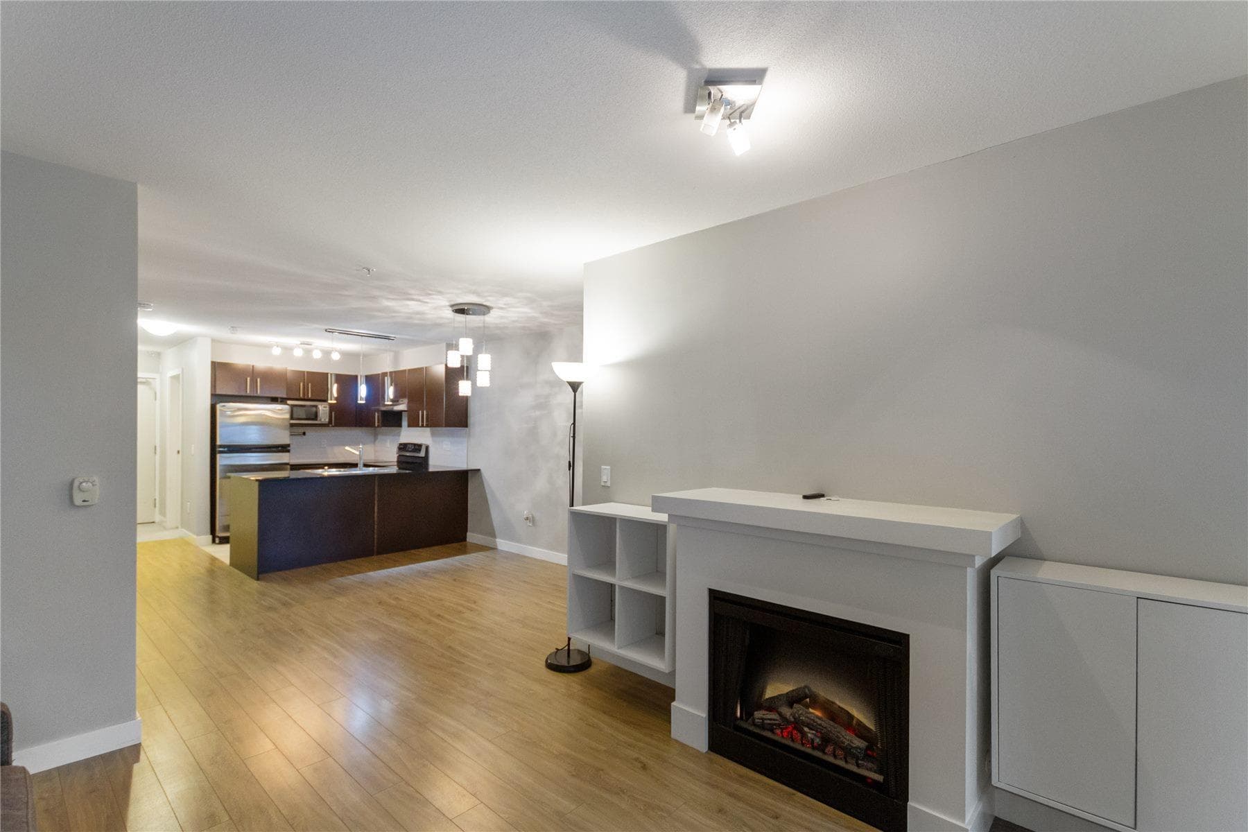 310 - 1633 Mackay Avenue, North Vancouver, V7P 0A2 — photo 4