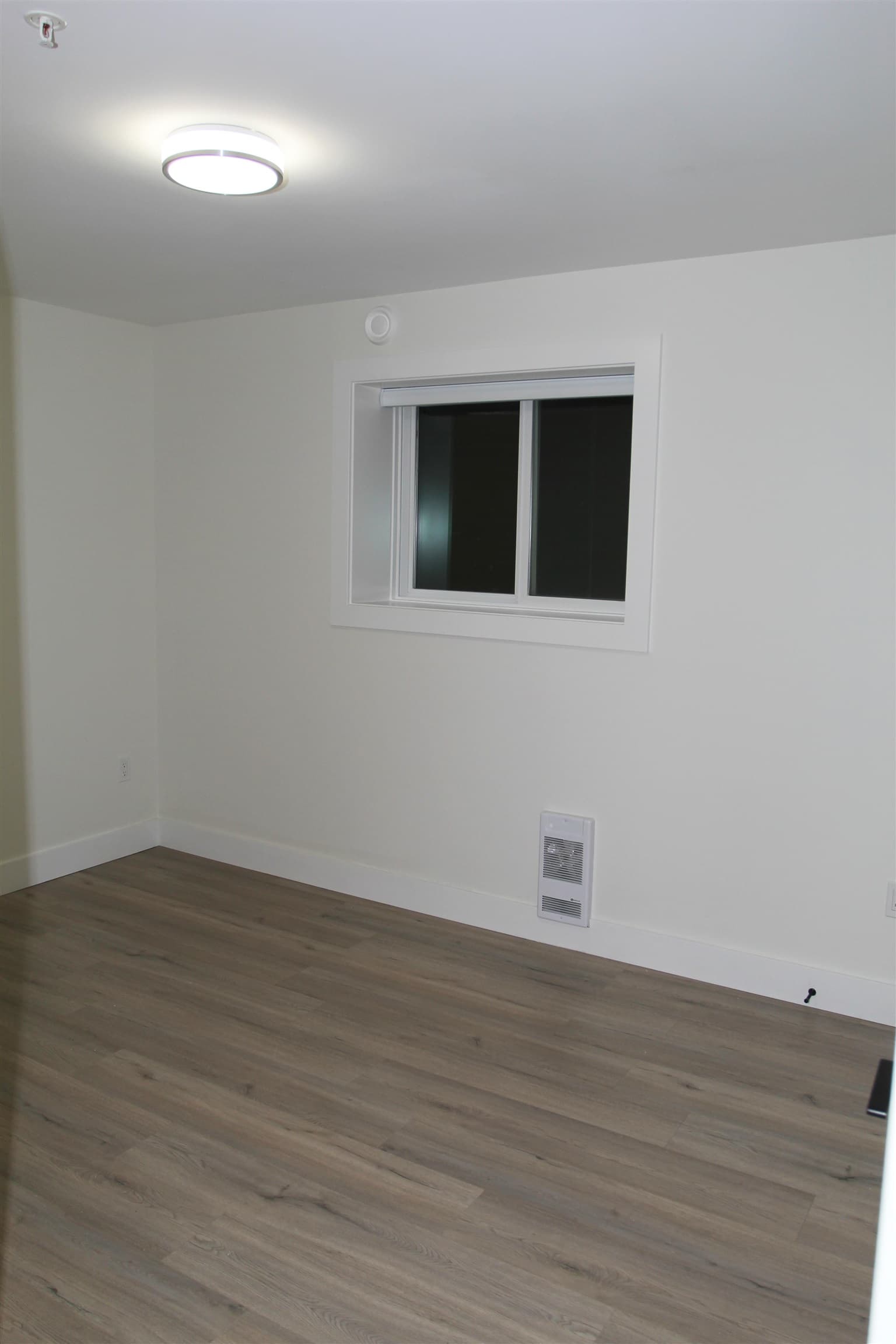 10590 McVeety S 10590 Mcveety St, Maple Ridge, V2W 0K3 — photo 3