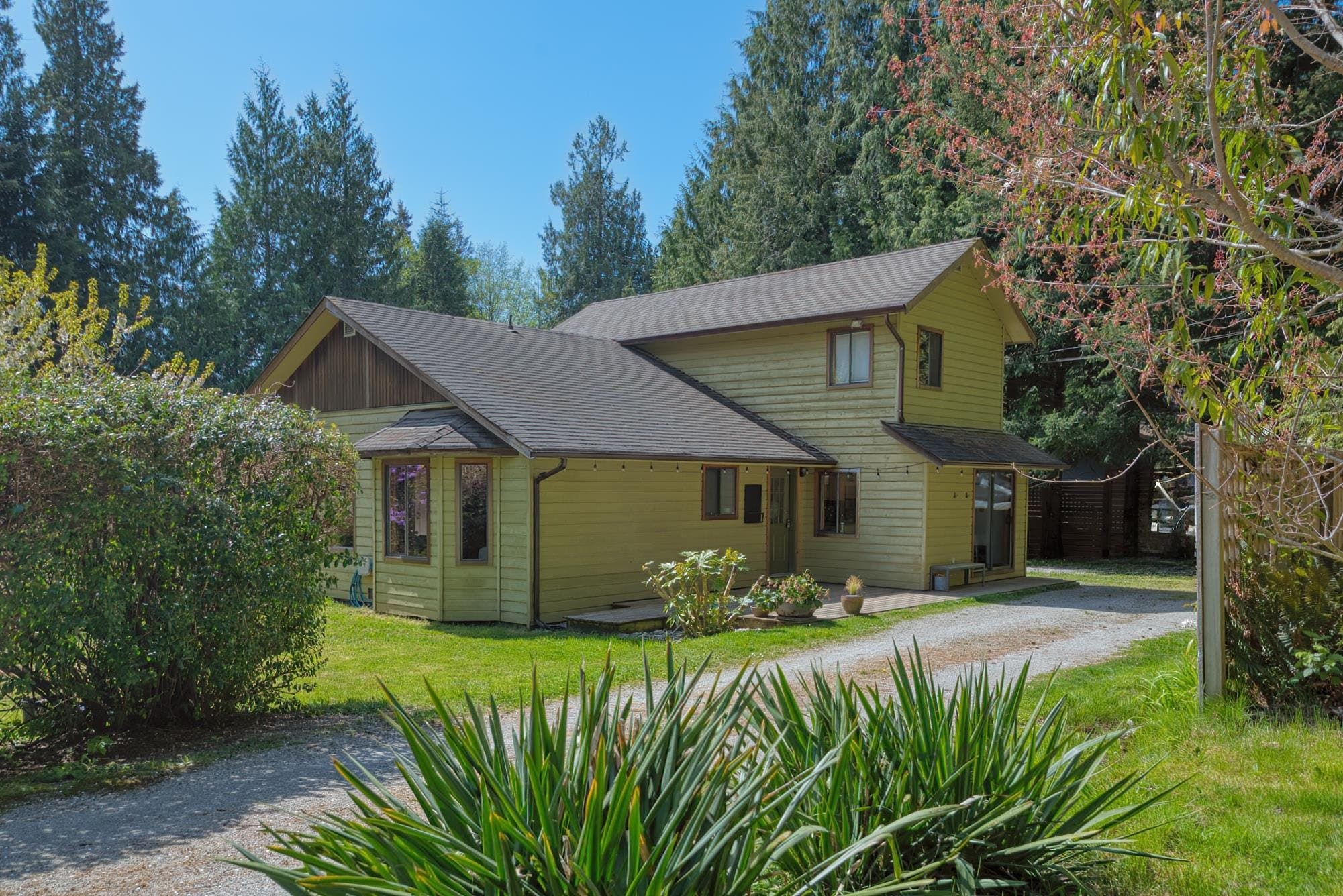 1479 Park Avenue, Roberts Creek