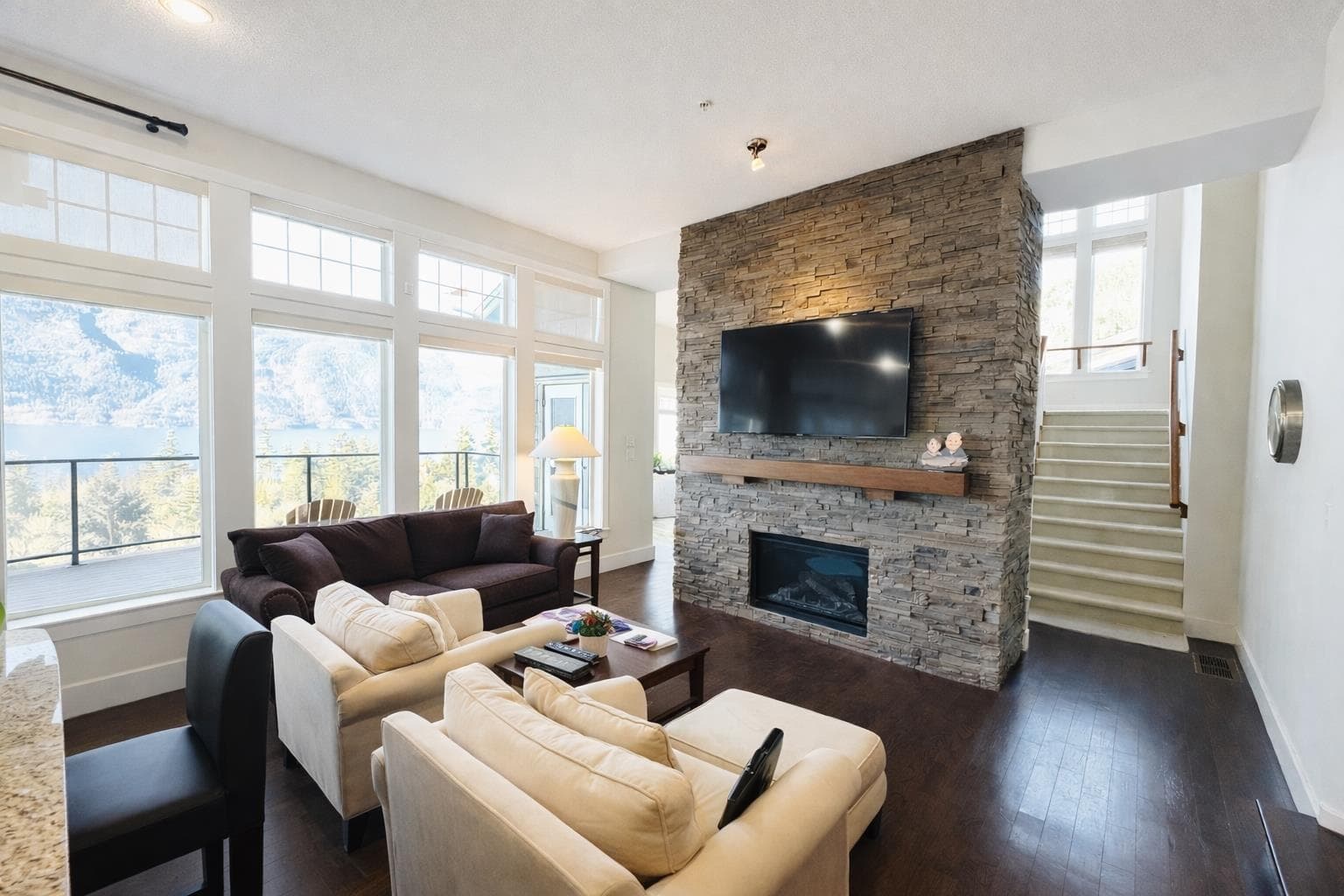 700 Ocean Crest Drive, Furry Creek, V8B 1A3 — photo 3