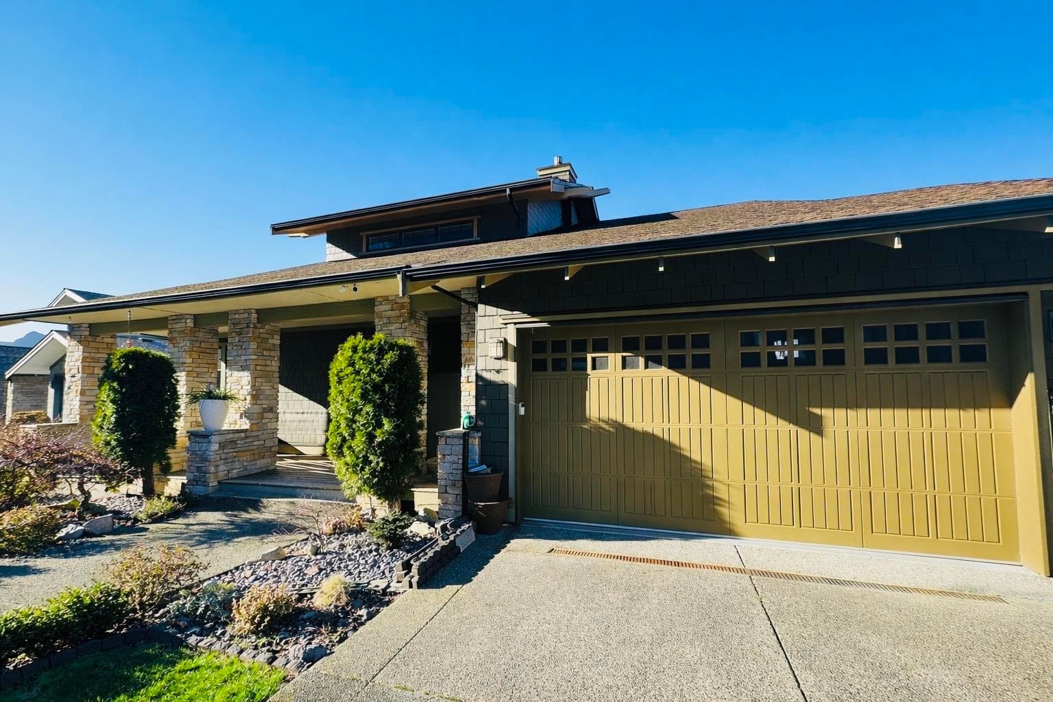 700 Ocean Crest Drive, Furry Creek, V8B 1A3 — photo 1