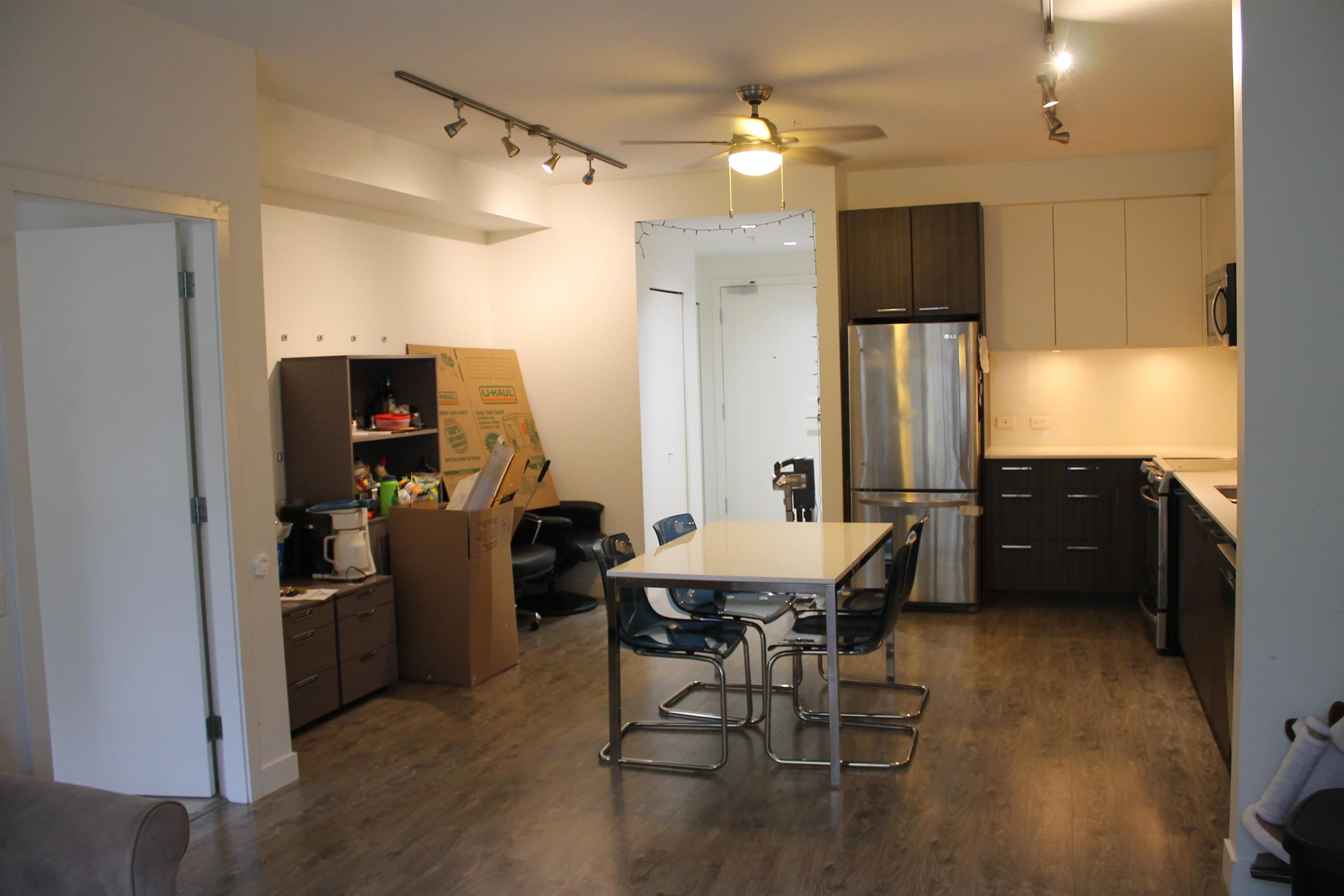 303 - 9250 University High Street, Burnaby, V5A 0B3 — photo 4
