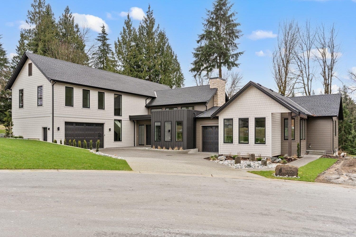 32276 Silver Creek Drive, Mission, V2V 0L7 — photo 1