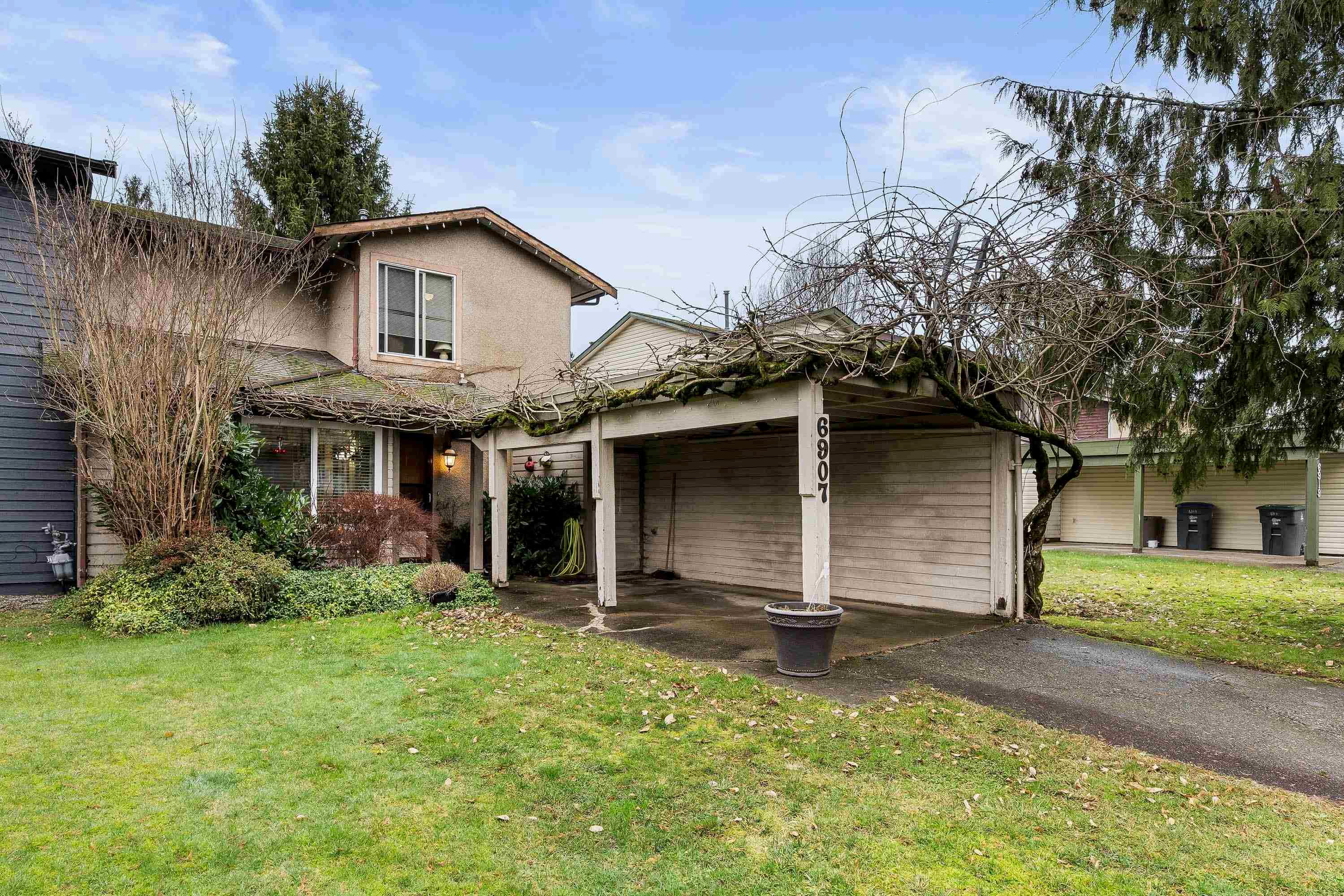 6907 134a Street, Surrey, V3W 8G6 — photo 1