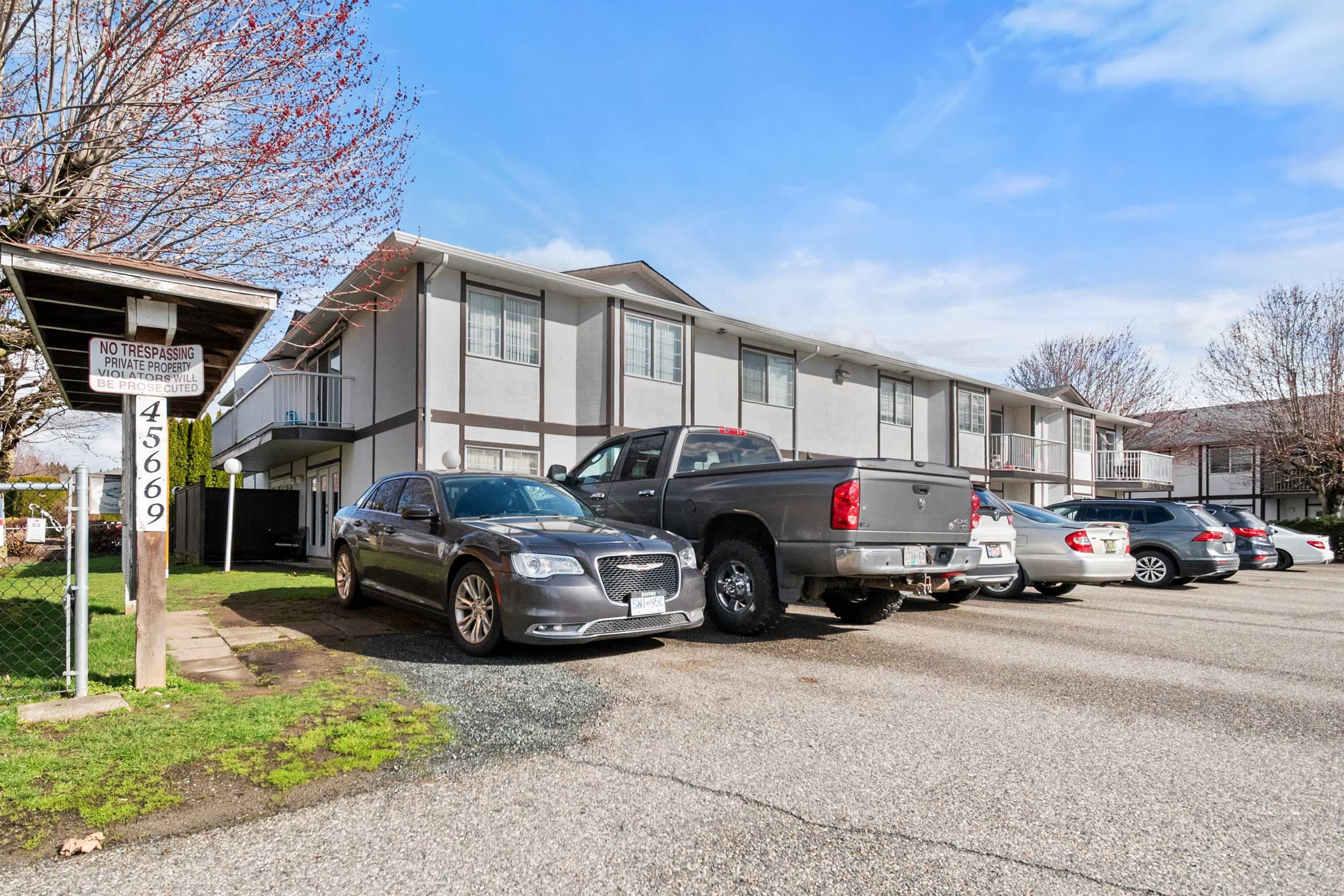 215 - 45669 Mcintosh Drive, Chilliwack, V2P 6V4 — photo 1
