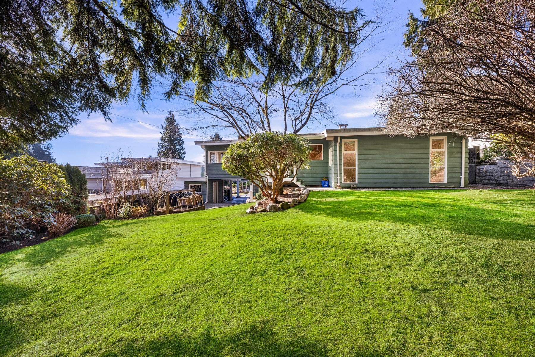 4202 Skyline Drive, North Vancouver, V7R 3G7 — photo 4