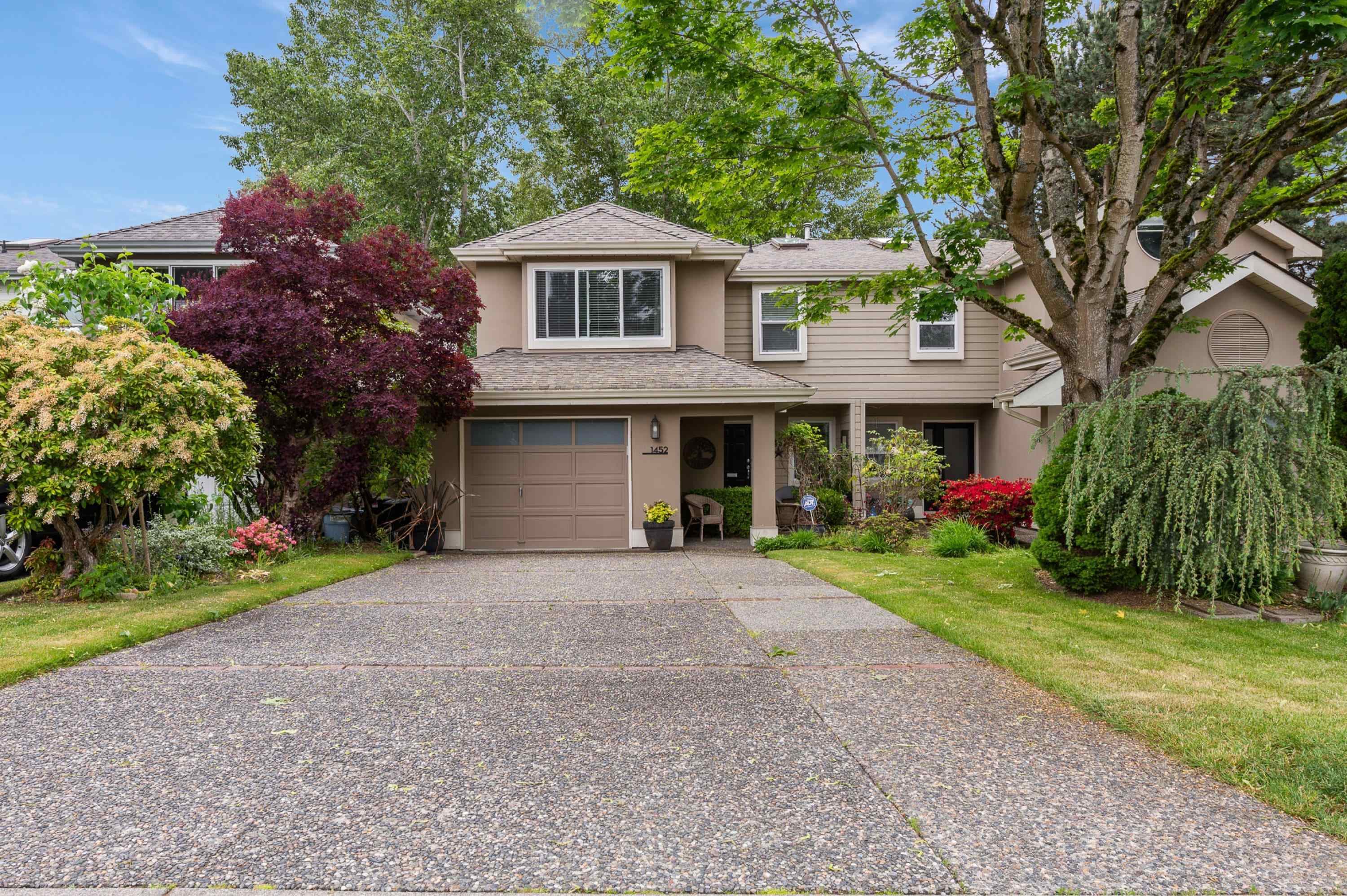 1452 Stevens Street, White Rock, V4B 5J3 — photo 1
