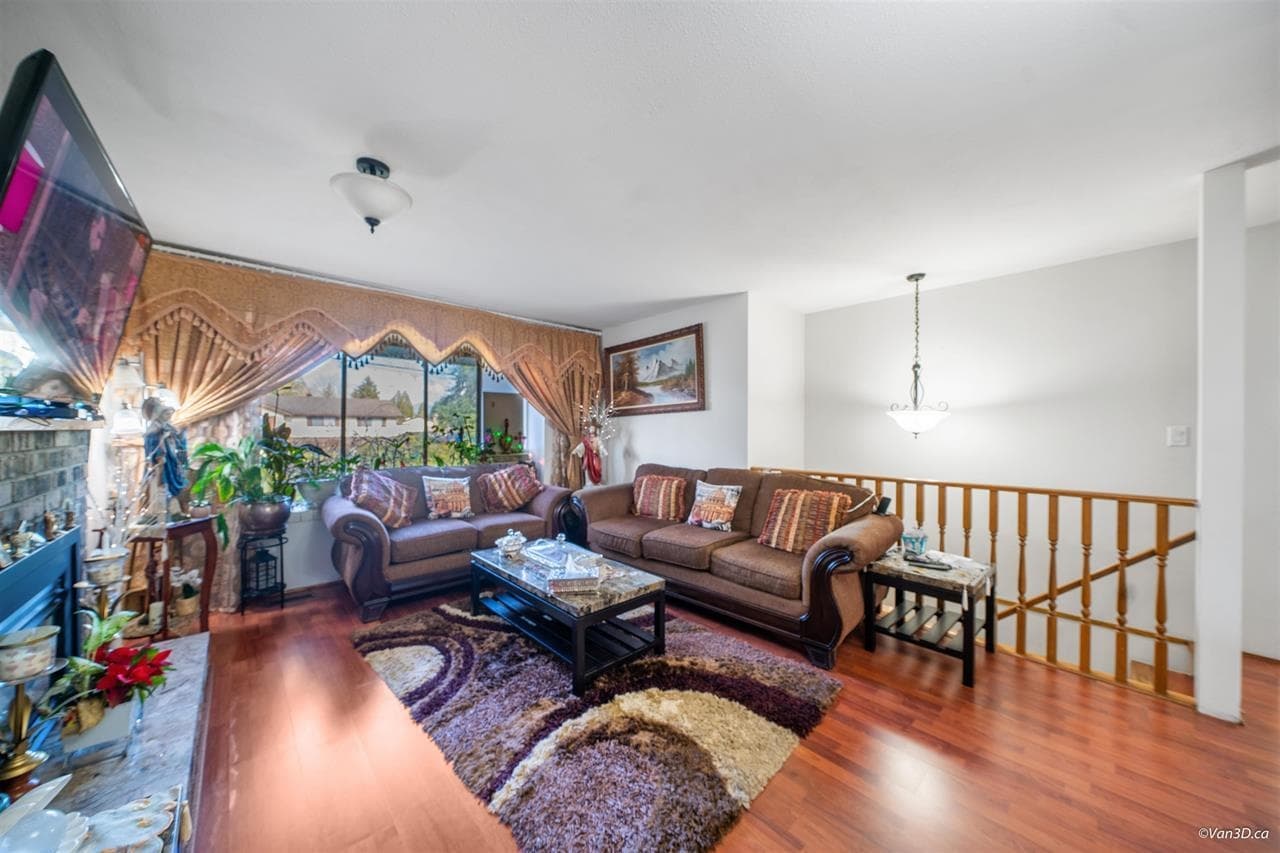 15024 96 Avenue, Surrey, V3R 1E9 — photo 2