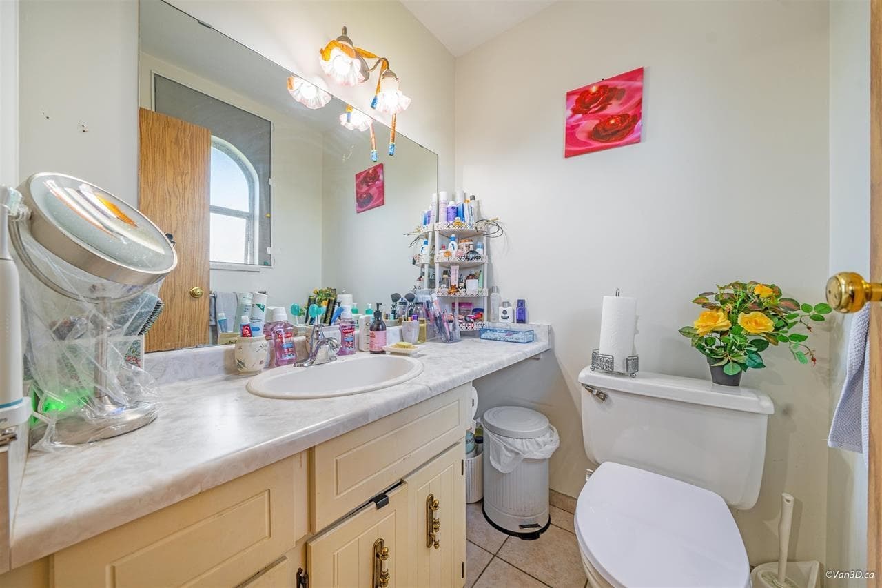 15024 96 Avenue, Surrey, V3R 1E9 — photo 5