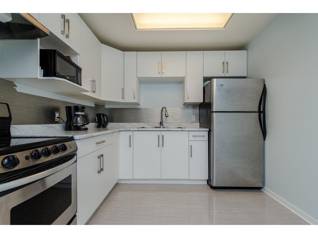 207 - 2567 Victoria Street, Abbotsford, V2T 2T4 — photo 3