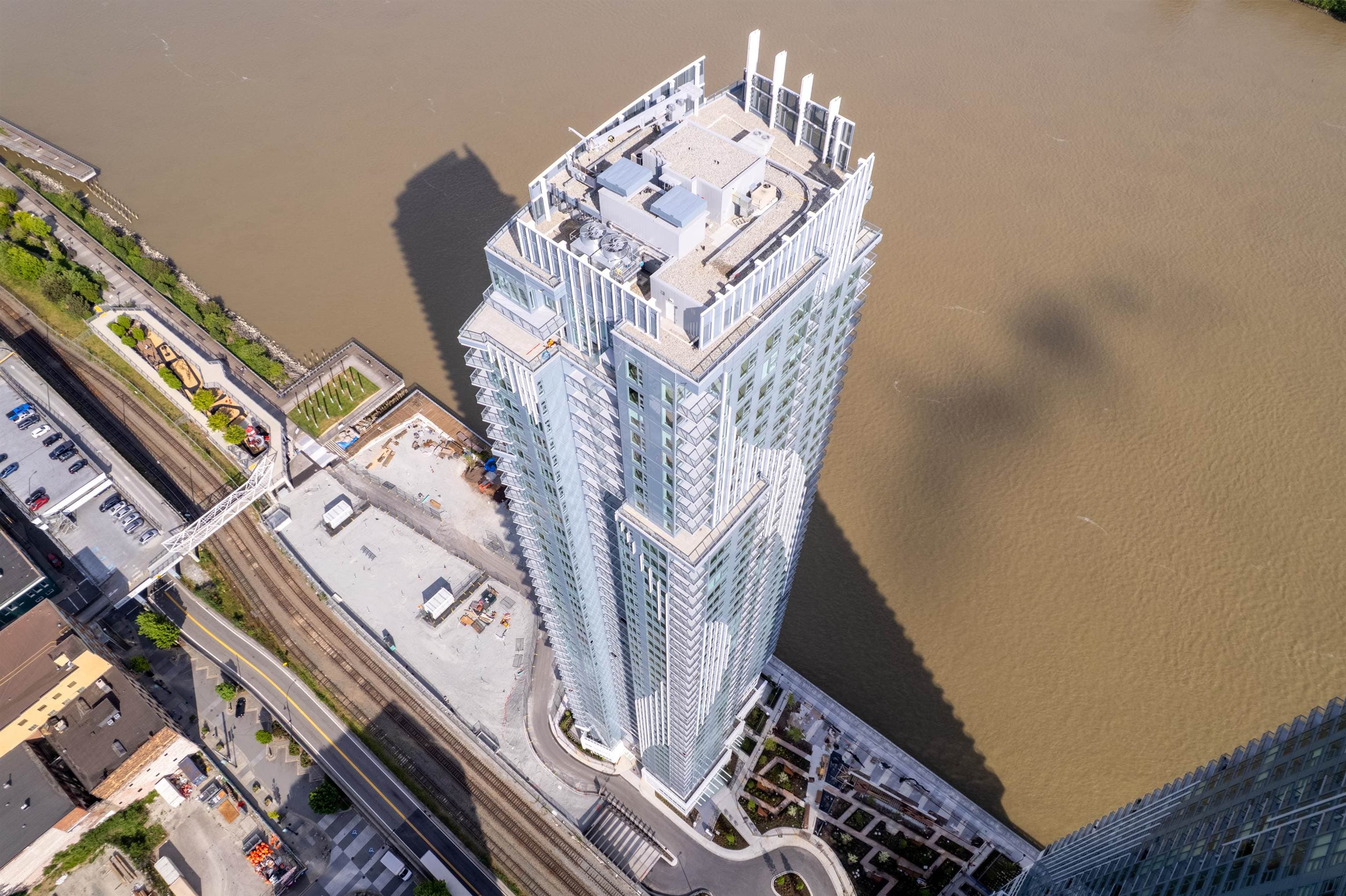 2104 - 660 Quayside Drive, New Westminster