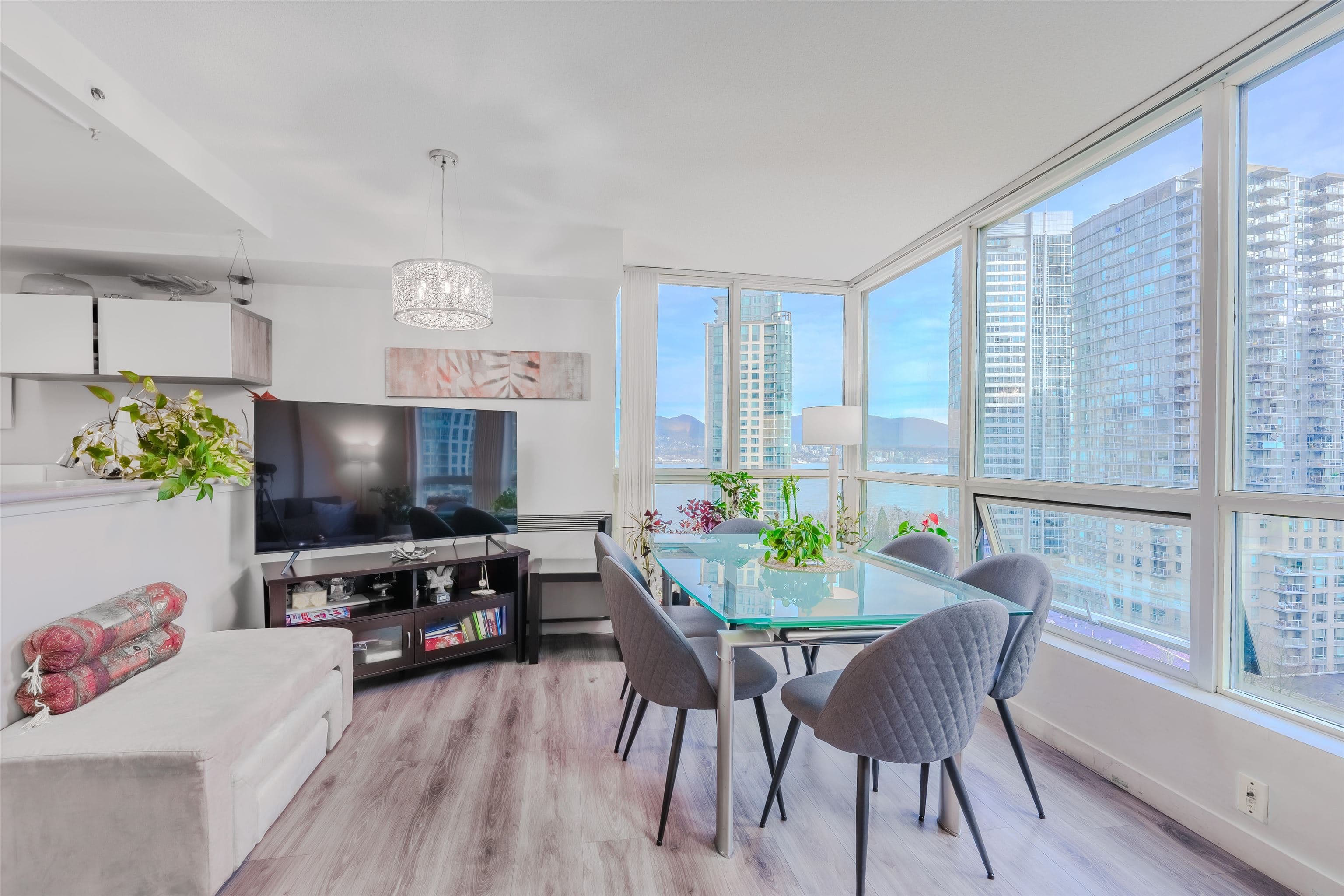 1204 - 555 Jervis Street, Vancouver, V6E 4N1 — photo 3