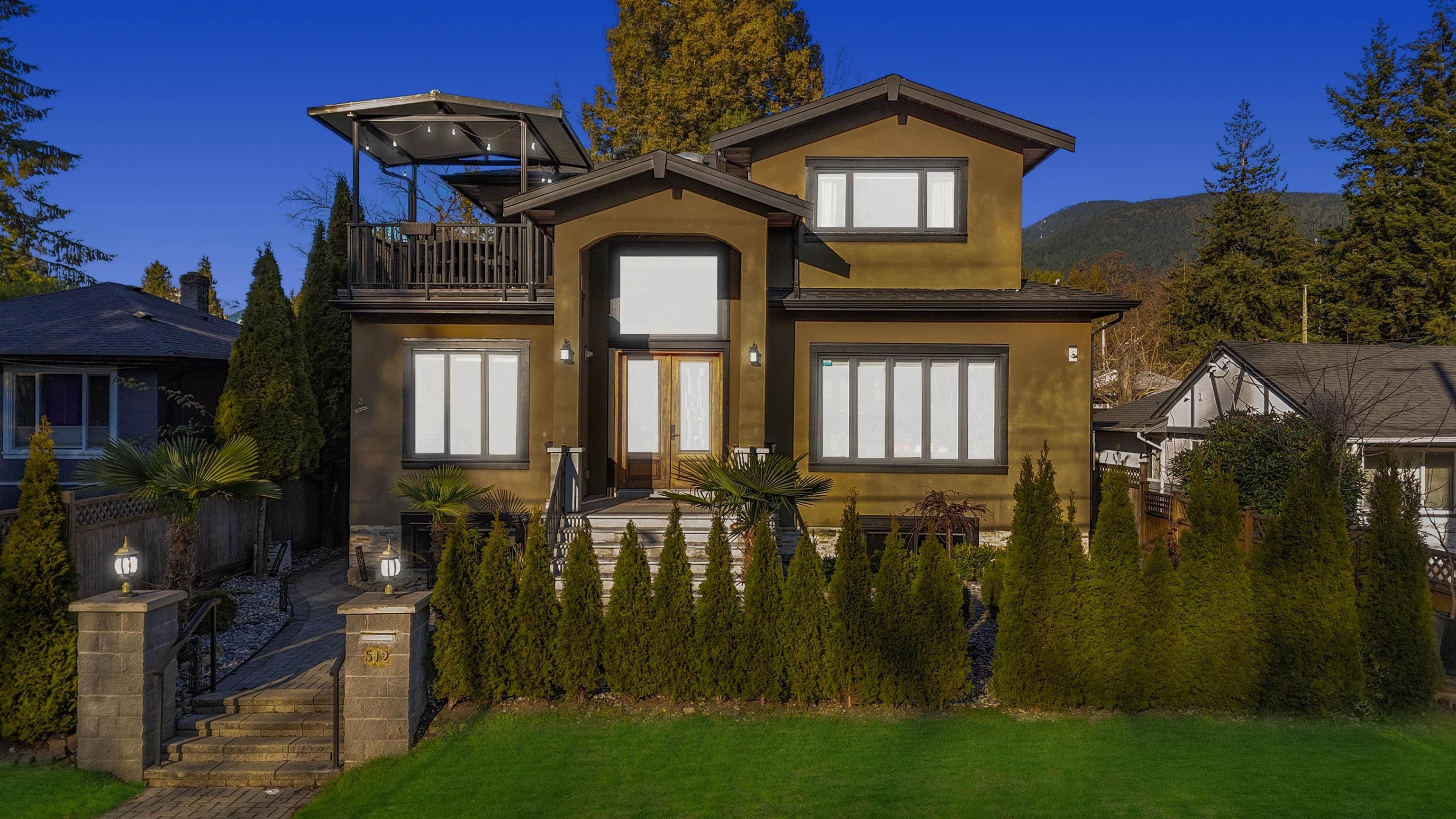 512 W 23rd Street, North Vancouver, V7M 2B9 — photo 1