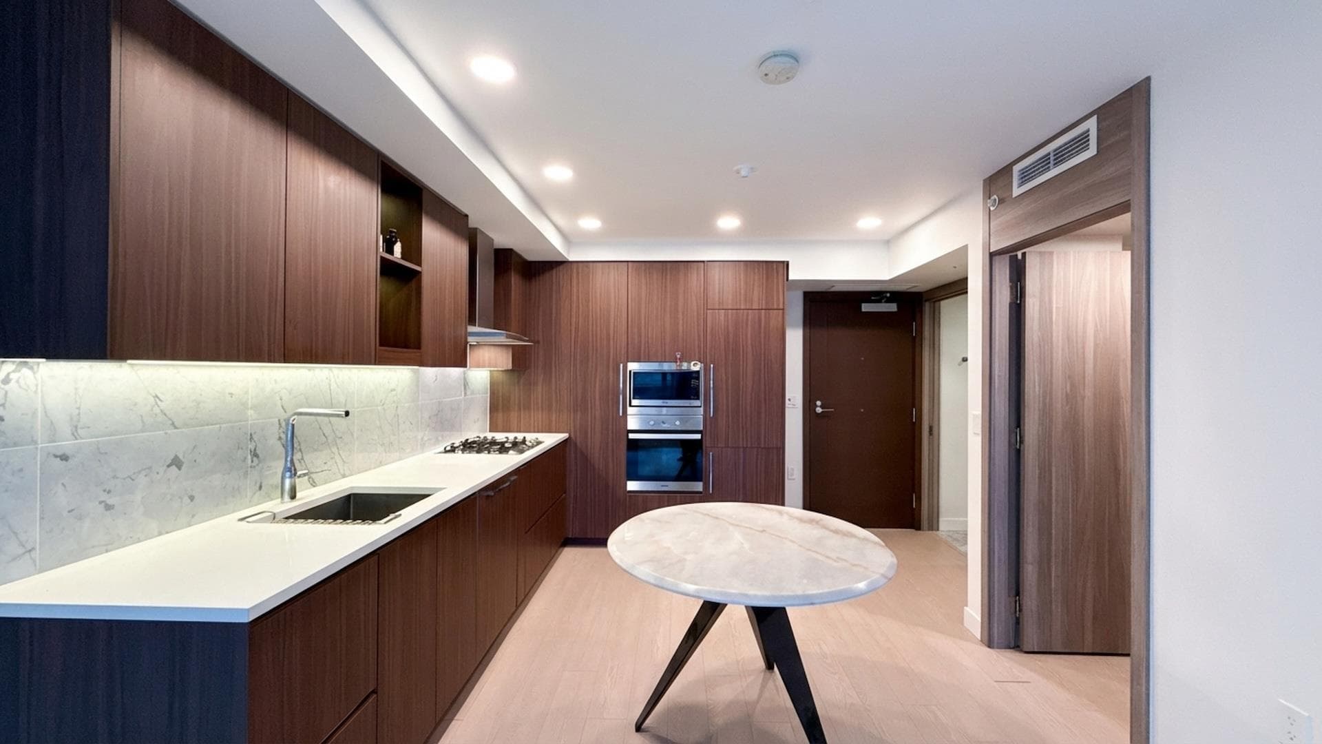 606 - 455 SW Marine Drive, Vancouver, V5X 0H3 — photo 4