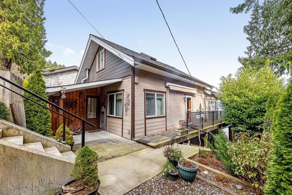 790 Marine Drive, Gibsons