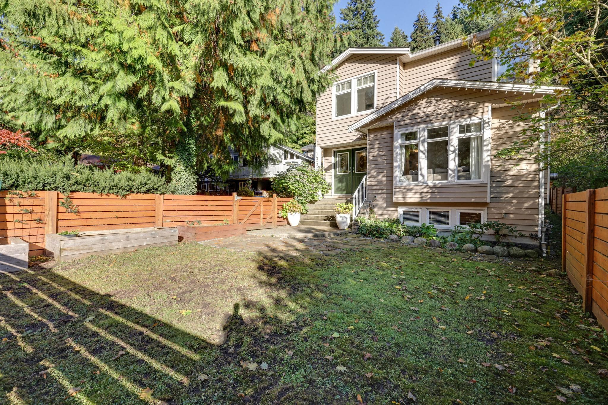1400 Riverside Drive, North Vancouver, V7H 1V5 — photo 1