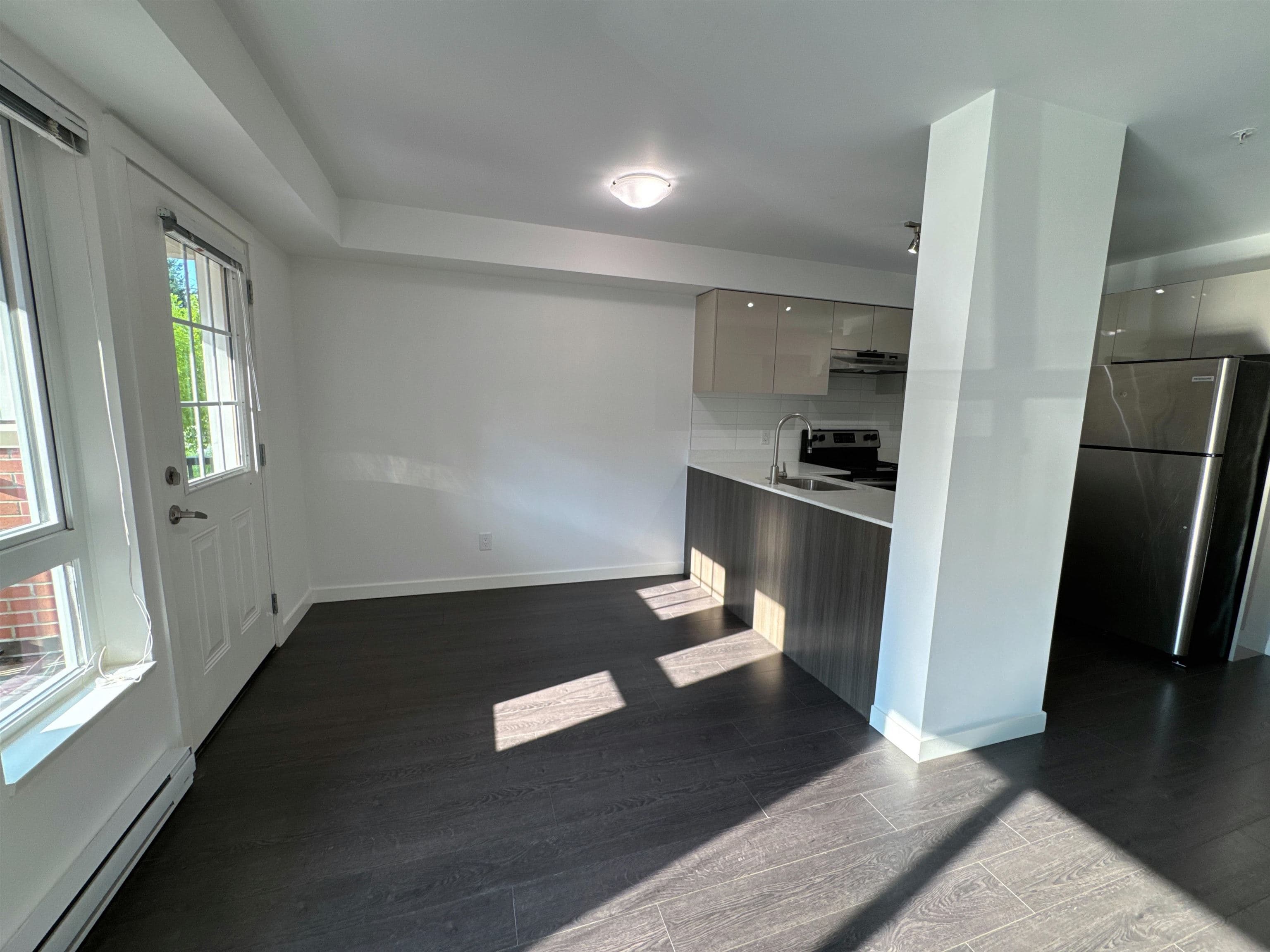 103 - 10688 140 Street, Surrey, V3T 0M6 — photo 4