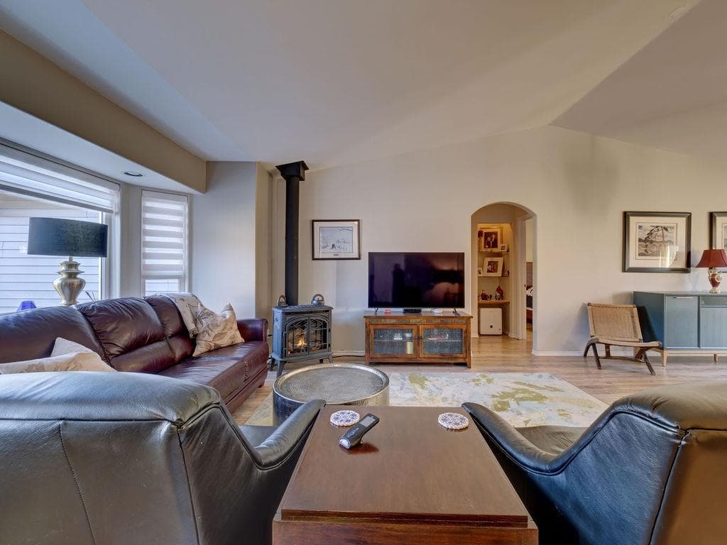5643 Curtis Place, Sechelt, V7Z 0R9 — photo 2