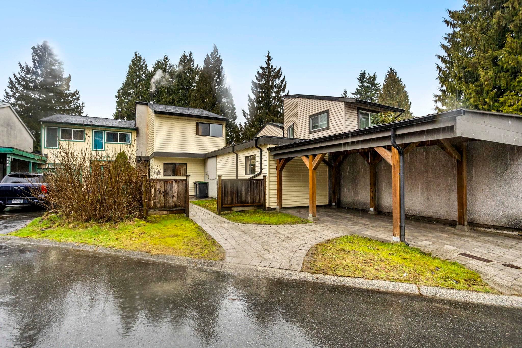 890 Pinebrook Place, Coquitlam — sold