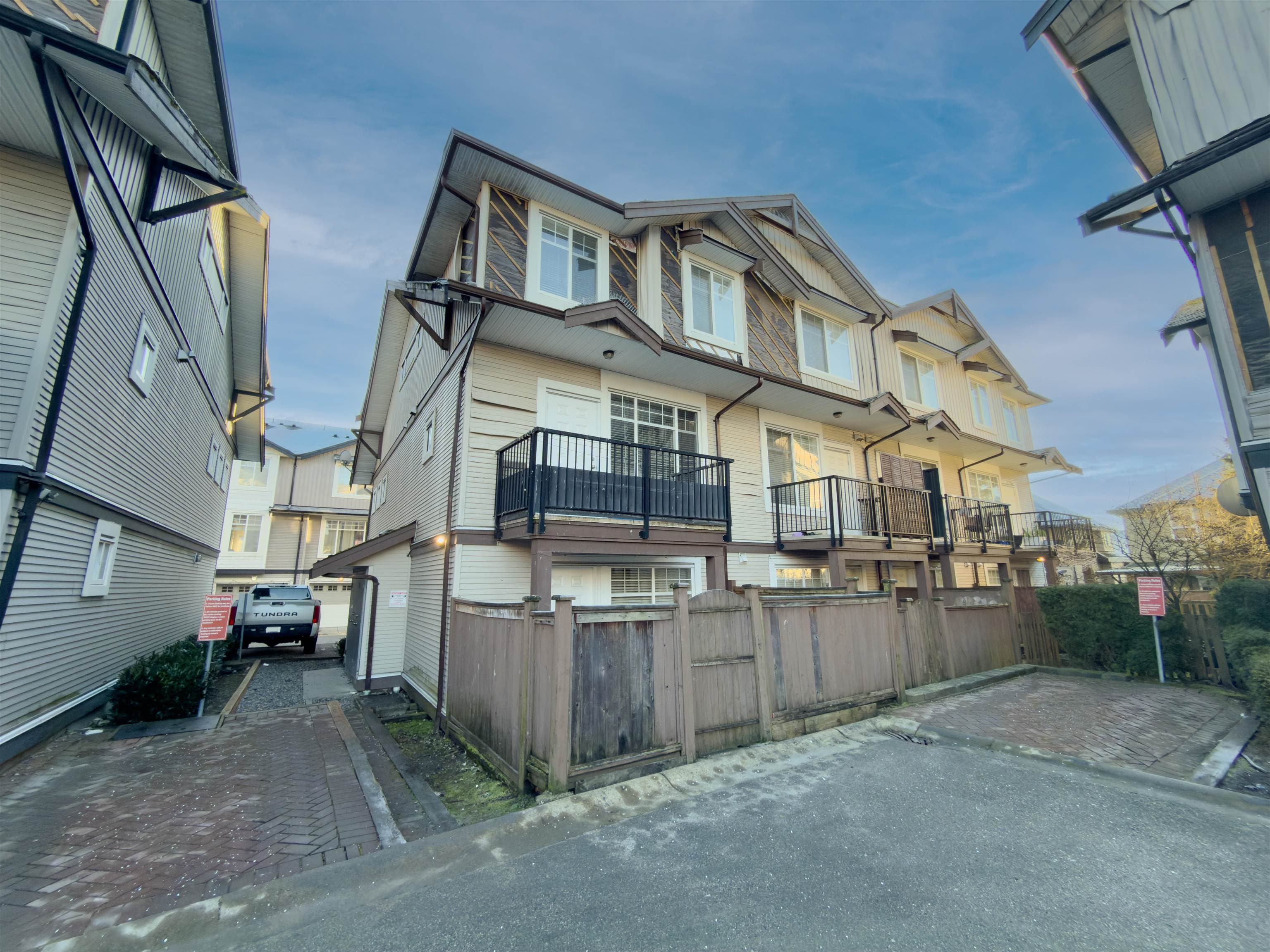 62 - 7156 144 Street, Surrey, V3W 1V5 — photo 5