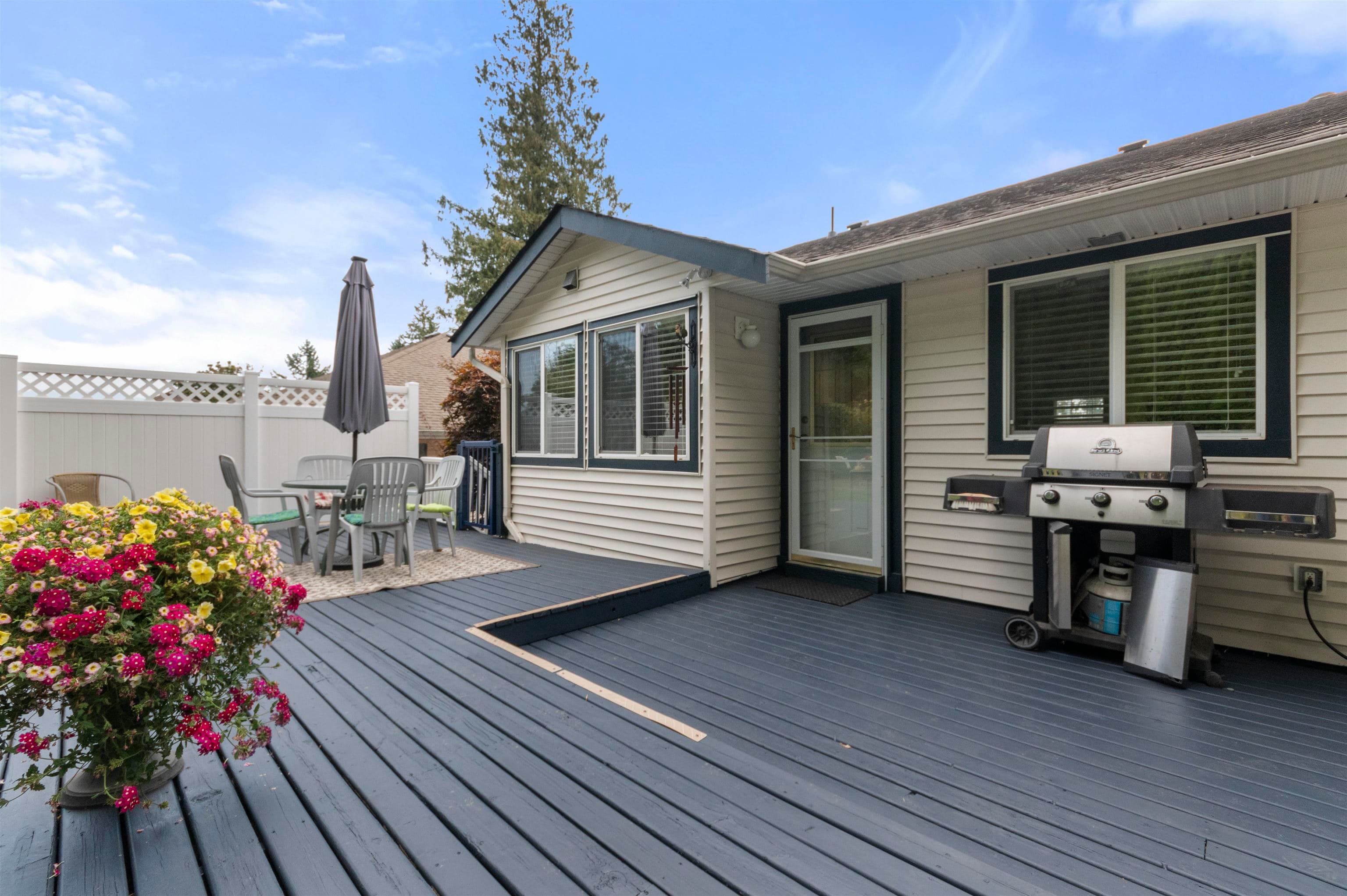 36135 Marshall Road, Abbotsford, V3G 2W9 — photo 1