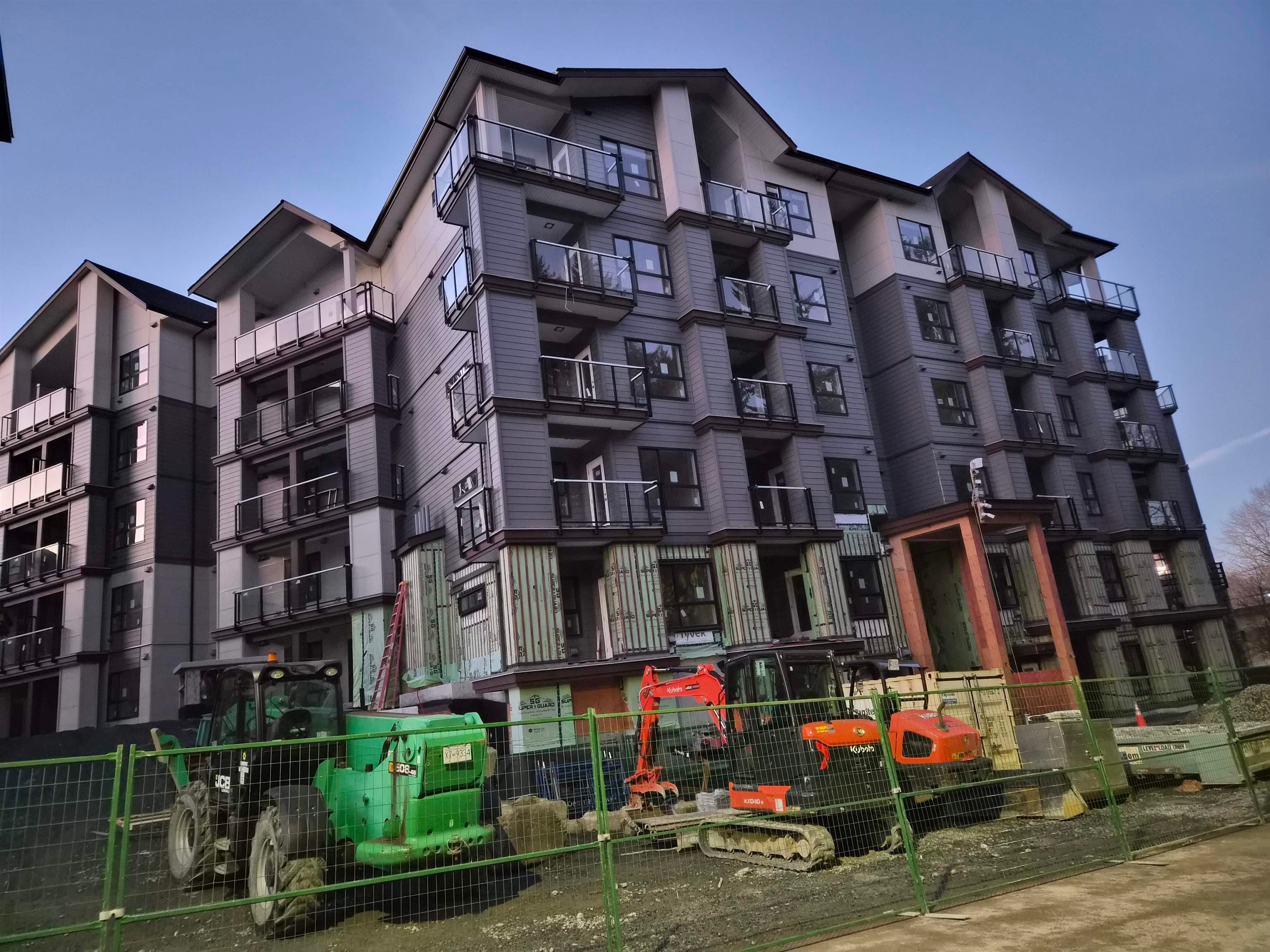 405 - 11063 Ravine Road, Surrey