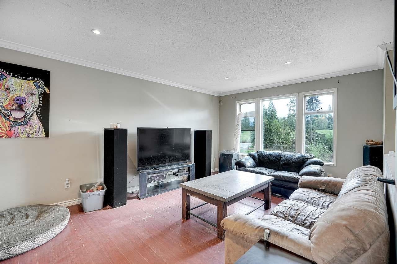 8699 Dewdney Trunk Road, Mission, V2V 6Y2 — photo 2