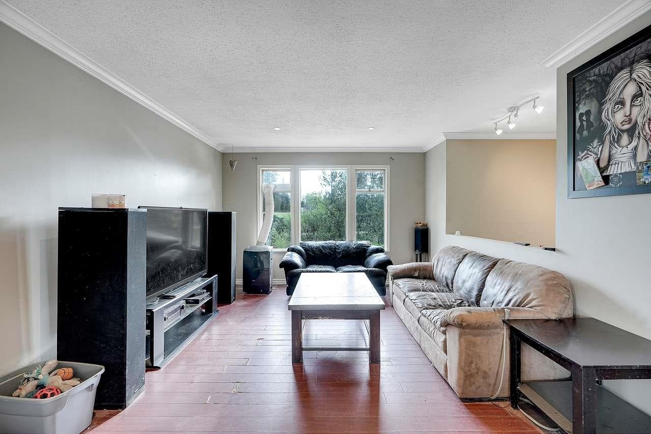 8699 Dewdney Trunk Road, Mission, V2V 6Y2 — photo 3
