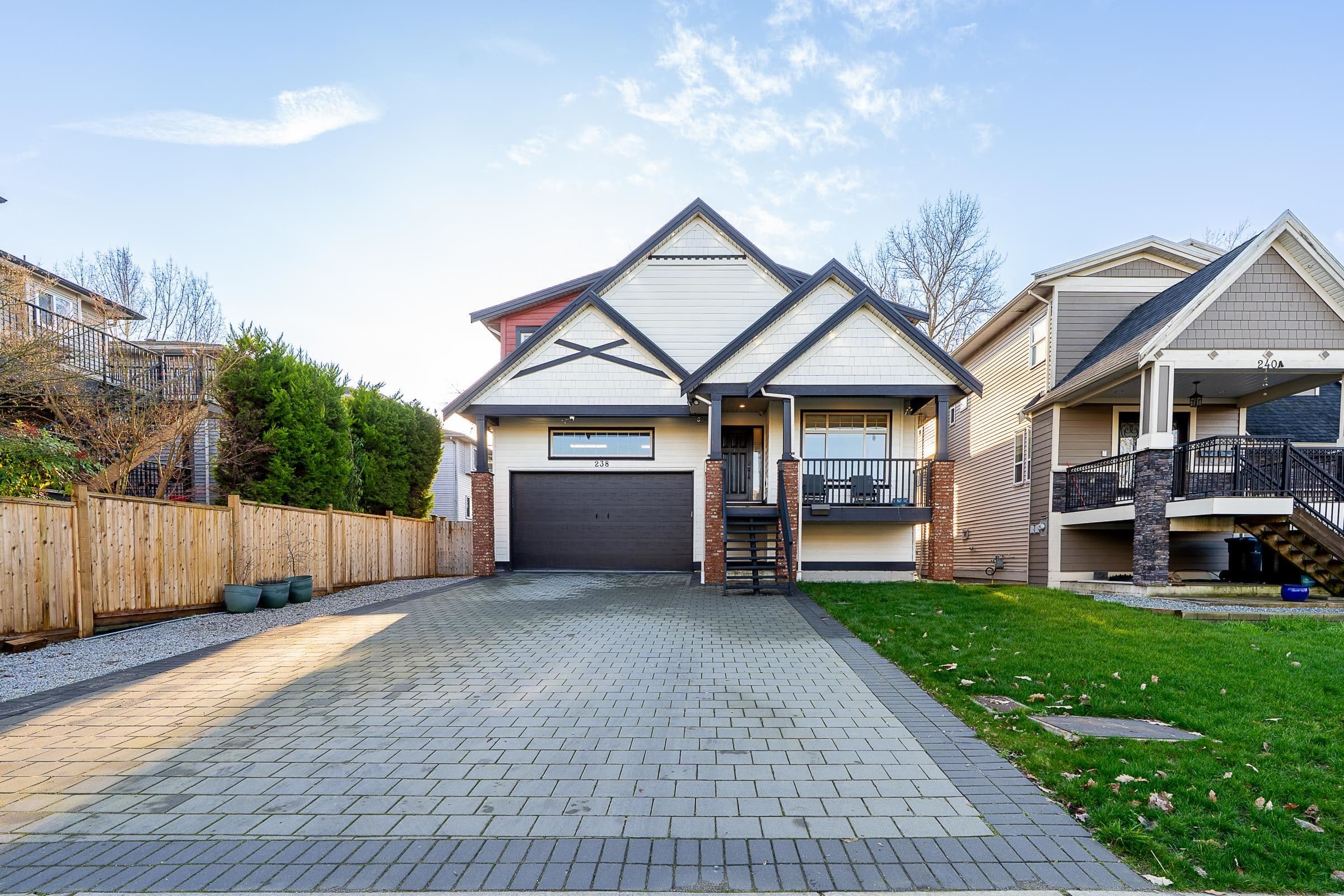 238 Phillips Street, New Westminster, V3M 5P1 — photo 1