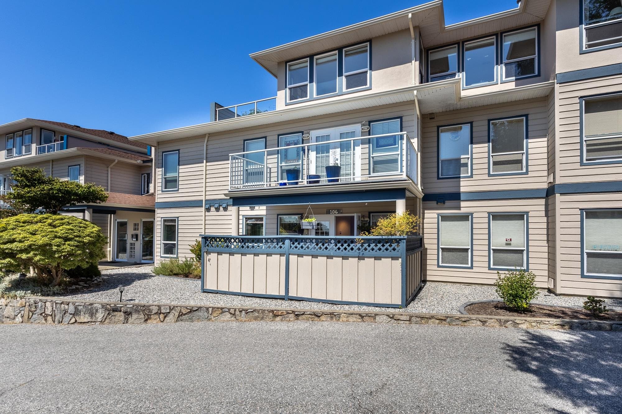 106 - 5768 Marine Way, Sechelt, V7Z 0K4 — photo 1